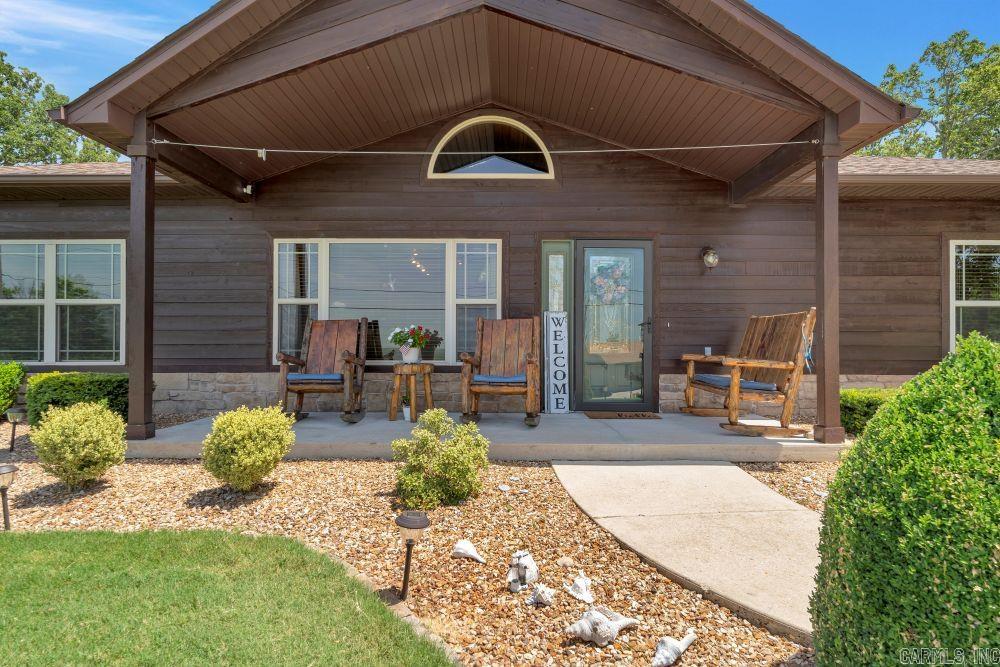 LAKESIDE TERRACE - Residential