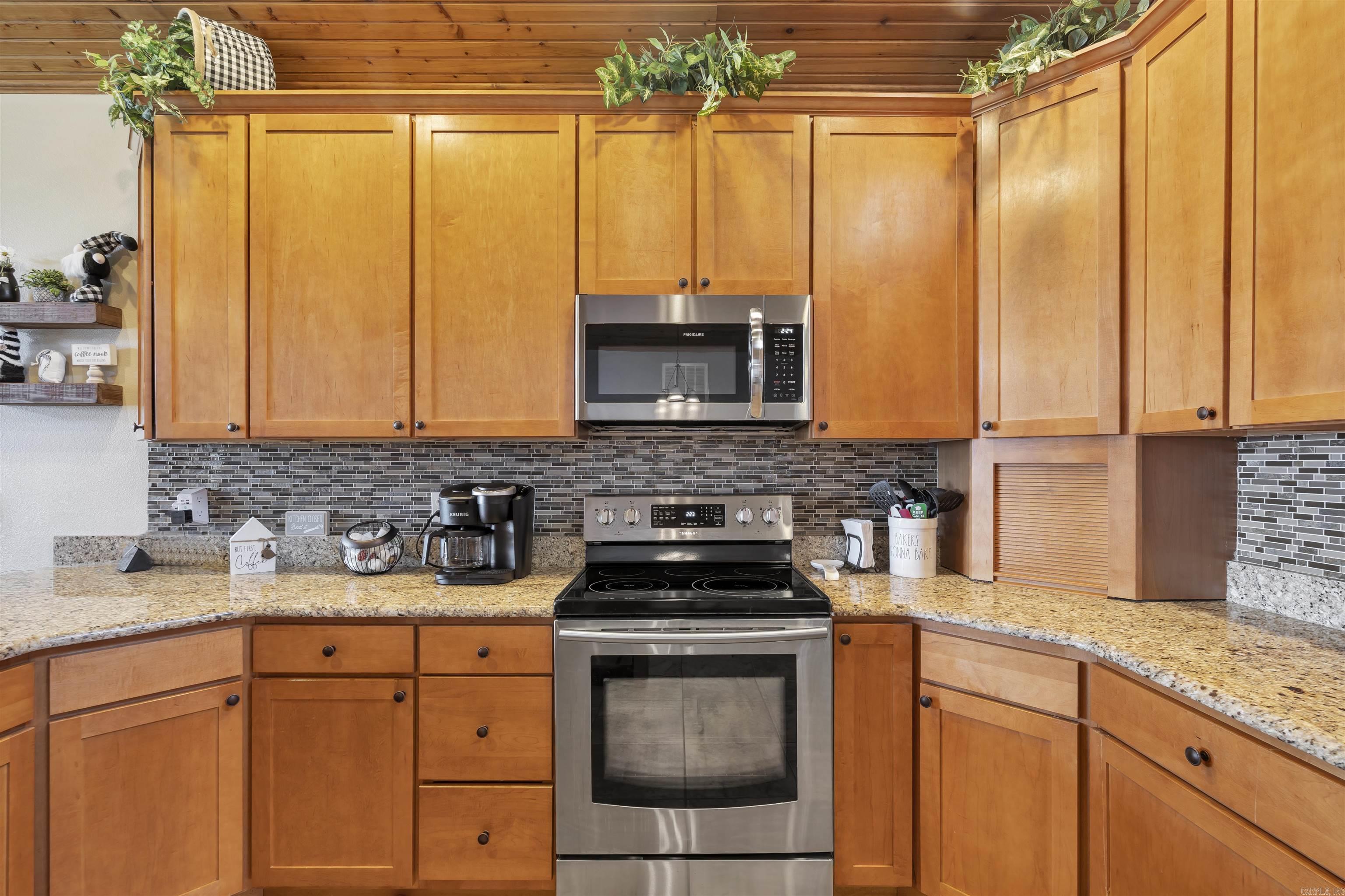 LAKESIDE TERRACE - Residential