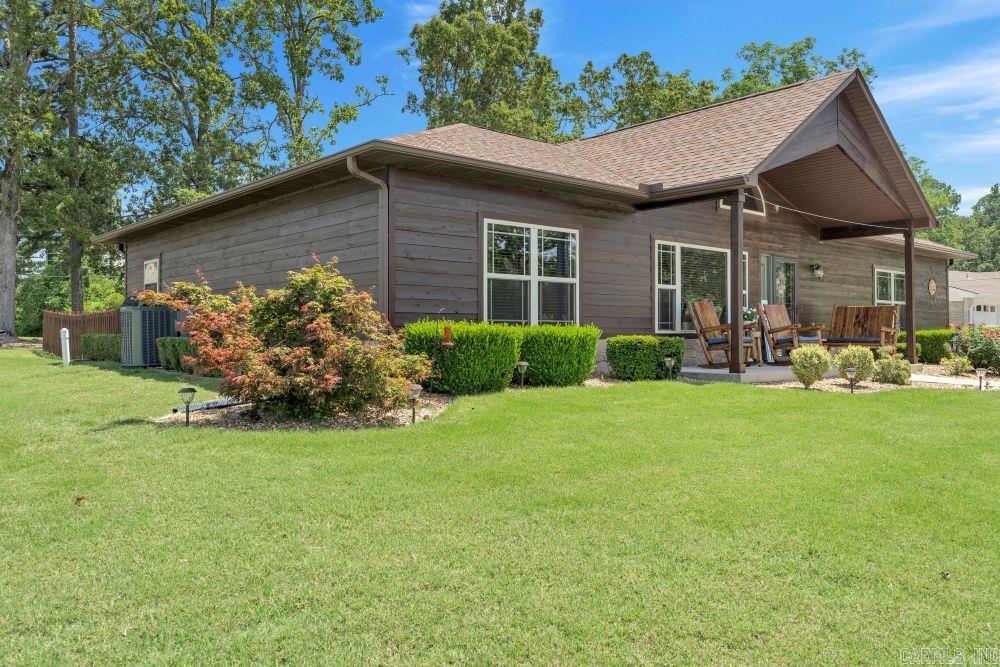 LAKESIDE TERRACE - Residential