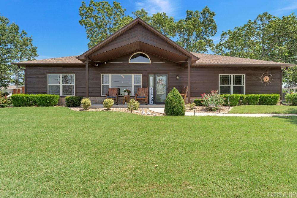 LAKESIDE TERRACE - Residential