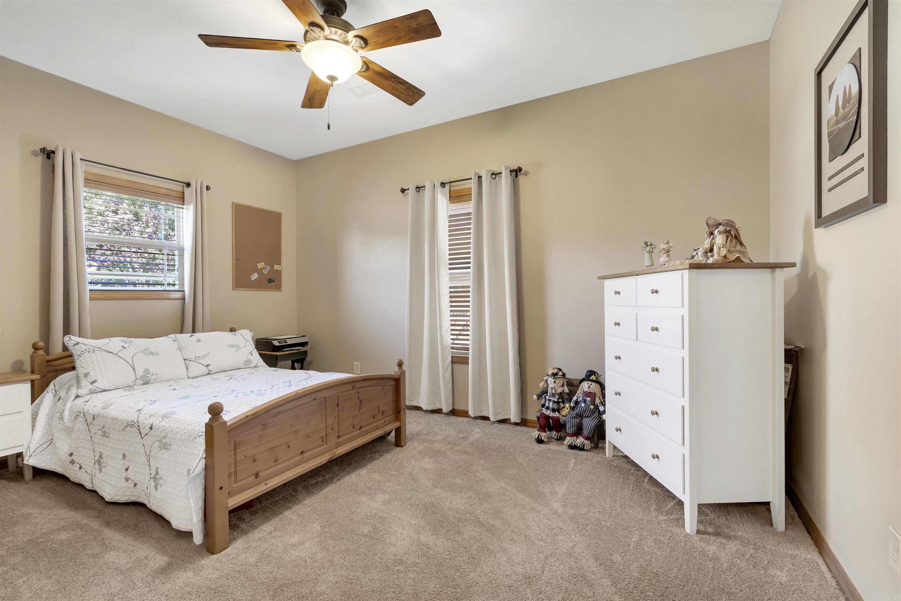 LAKESIDE TERRACE - Residential