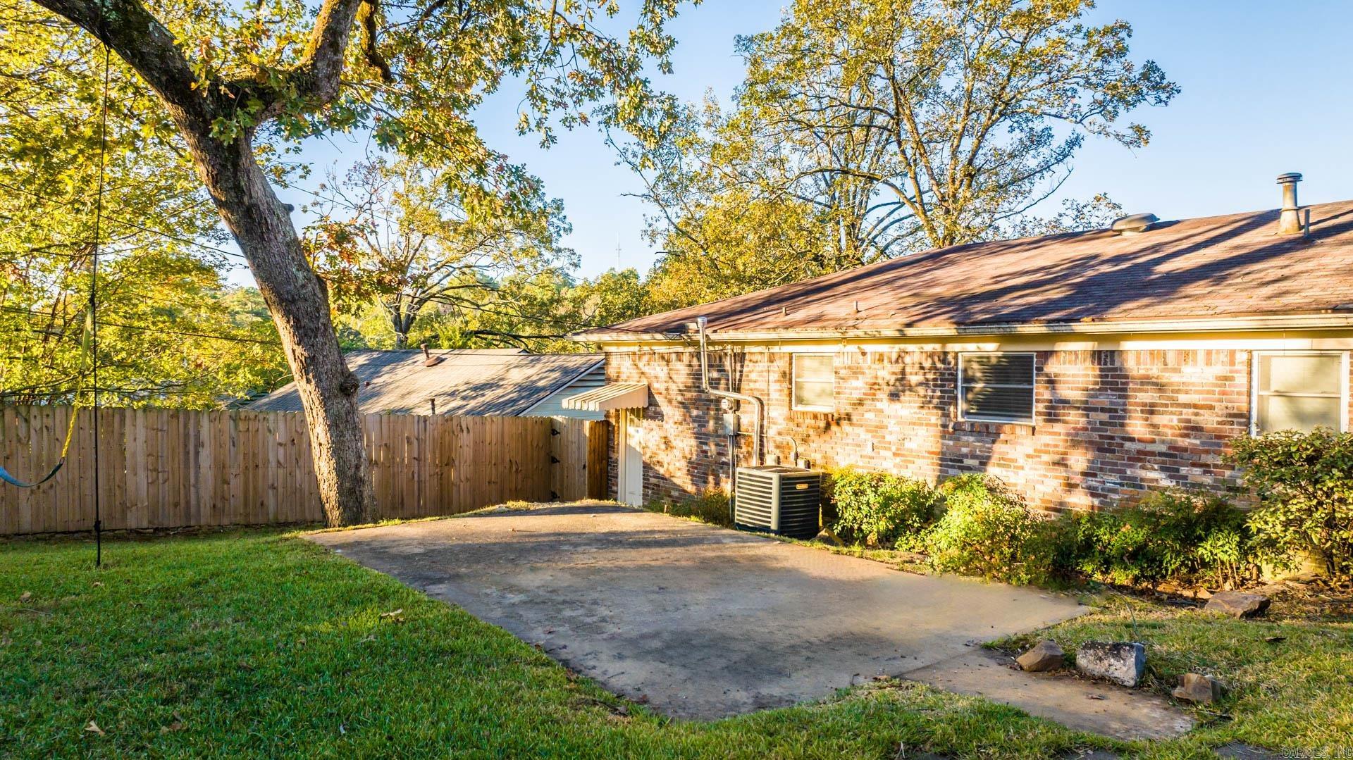 KINGWOOD PLACE - Residential