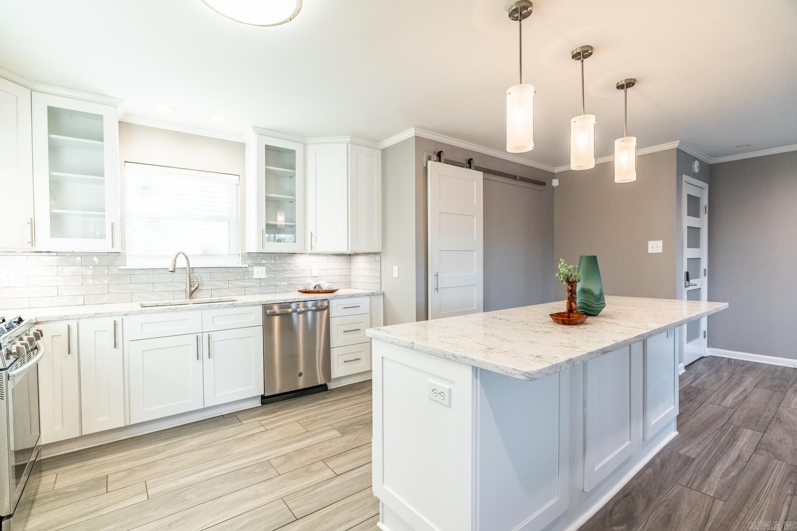 KINGWOOD PLACE - Residential