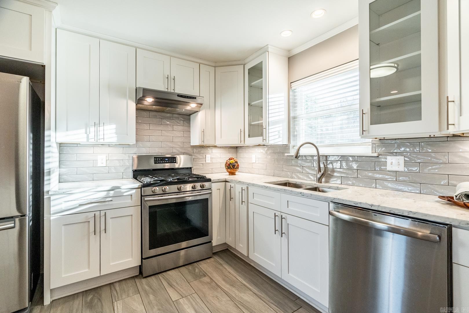 KINGWOOD PLACE - Residential