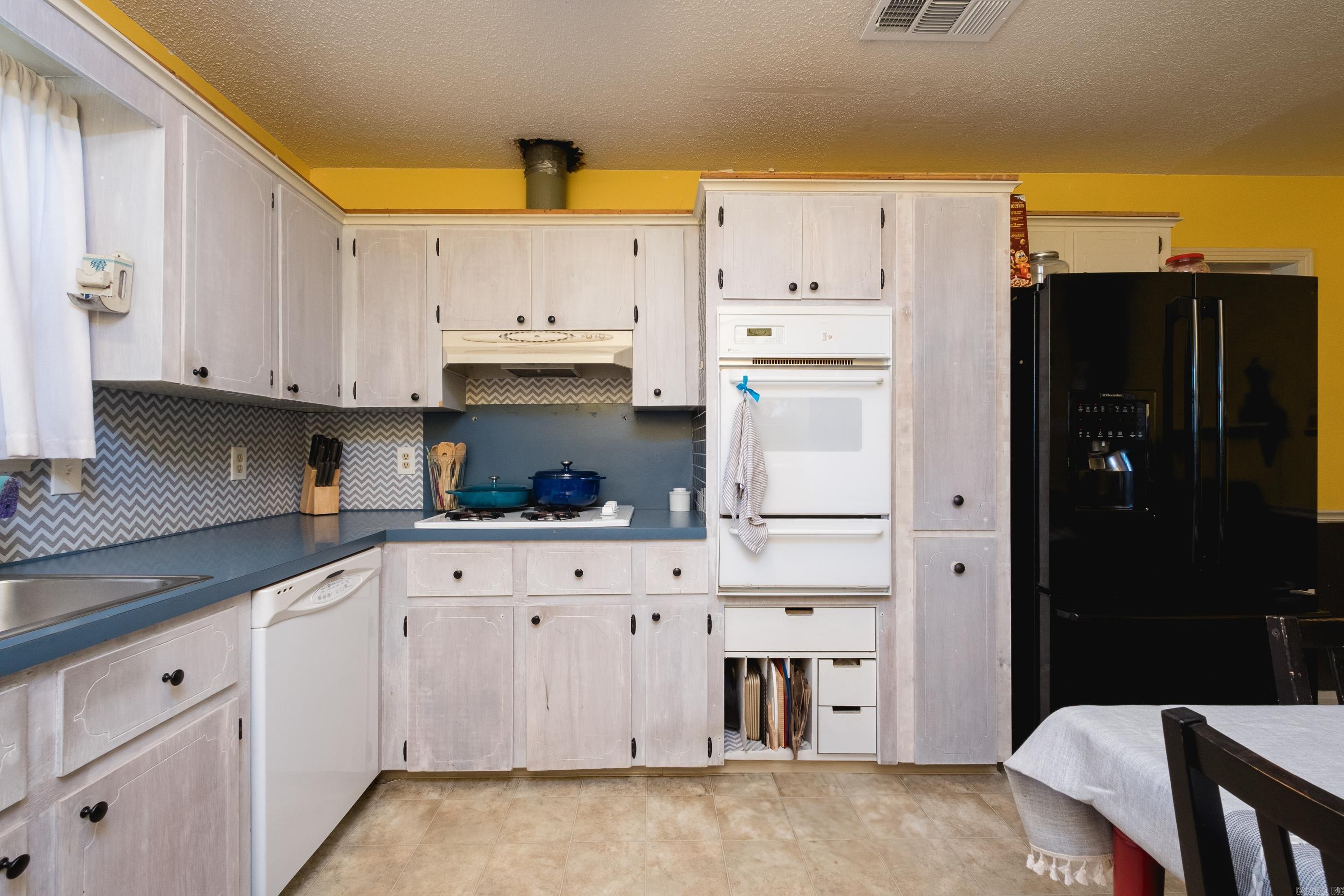 WALNUT VALLEY - Residential