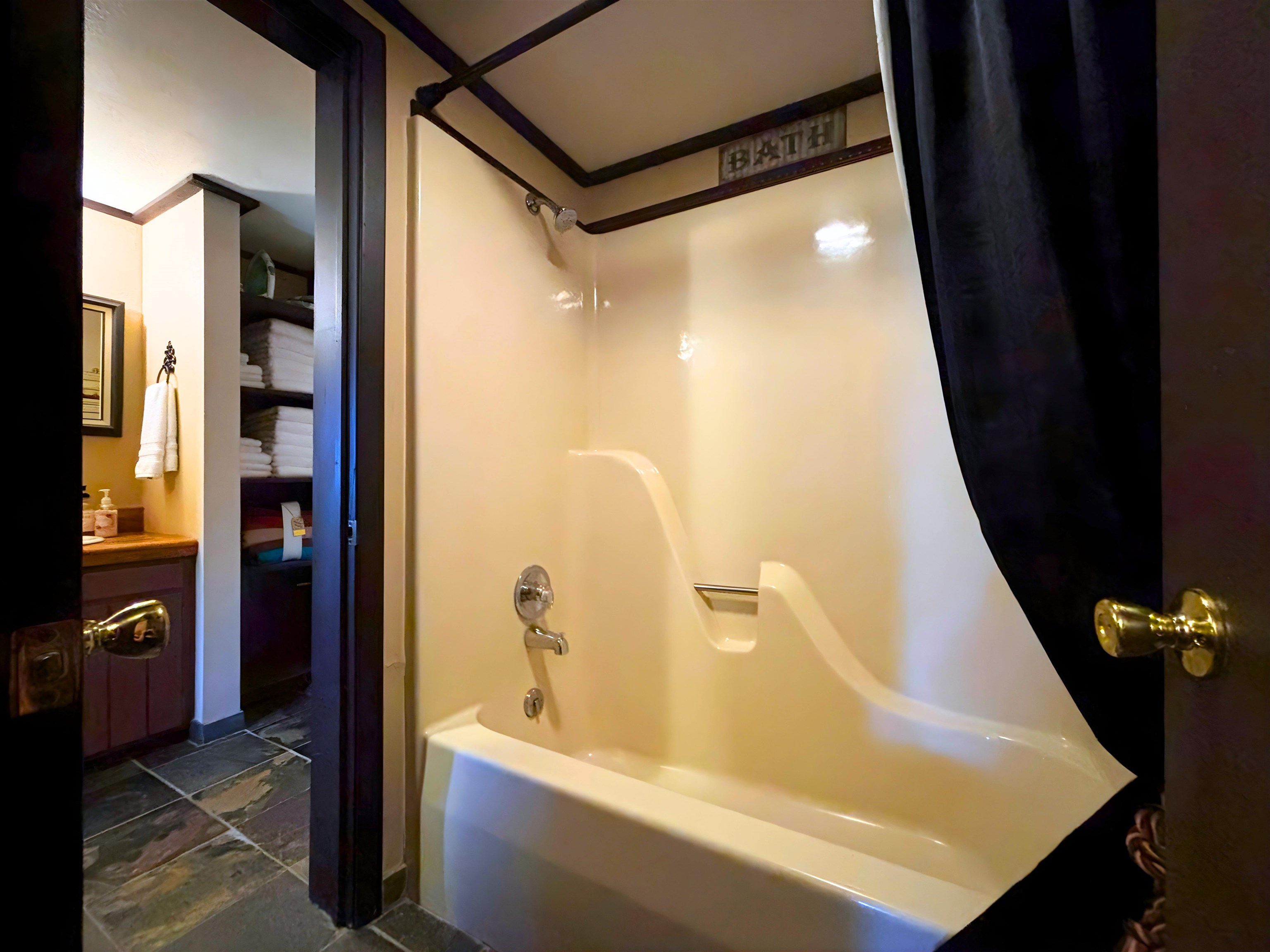 STARFALLS CABIN SHARES - Residential