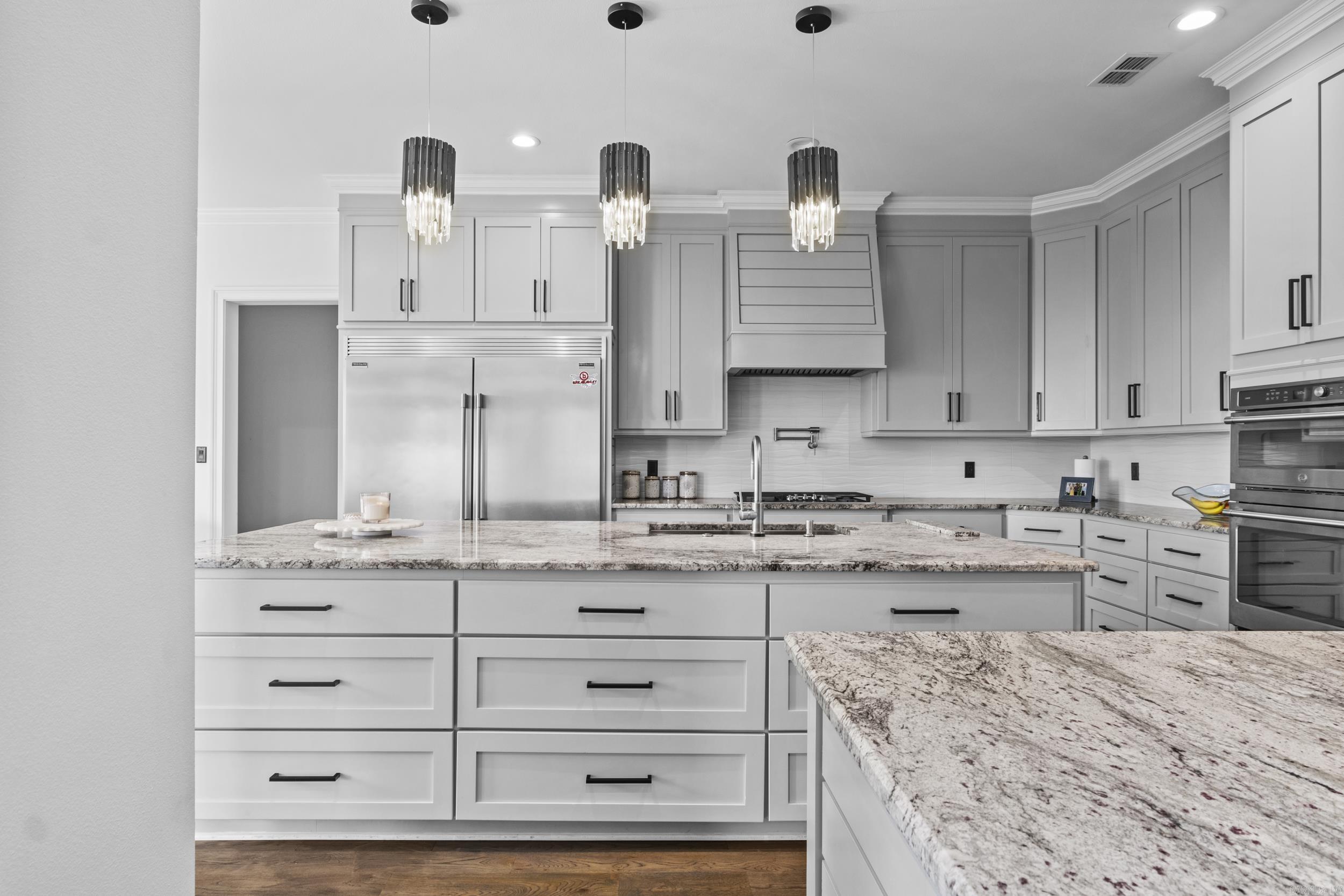 RIVER OAKS - Residential