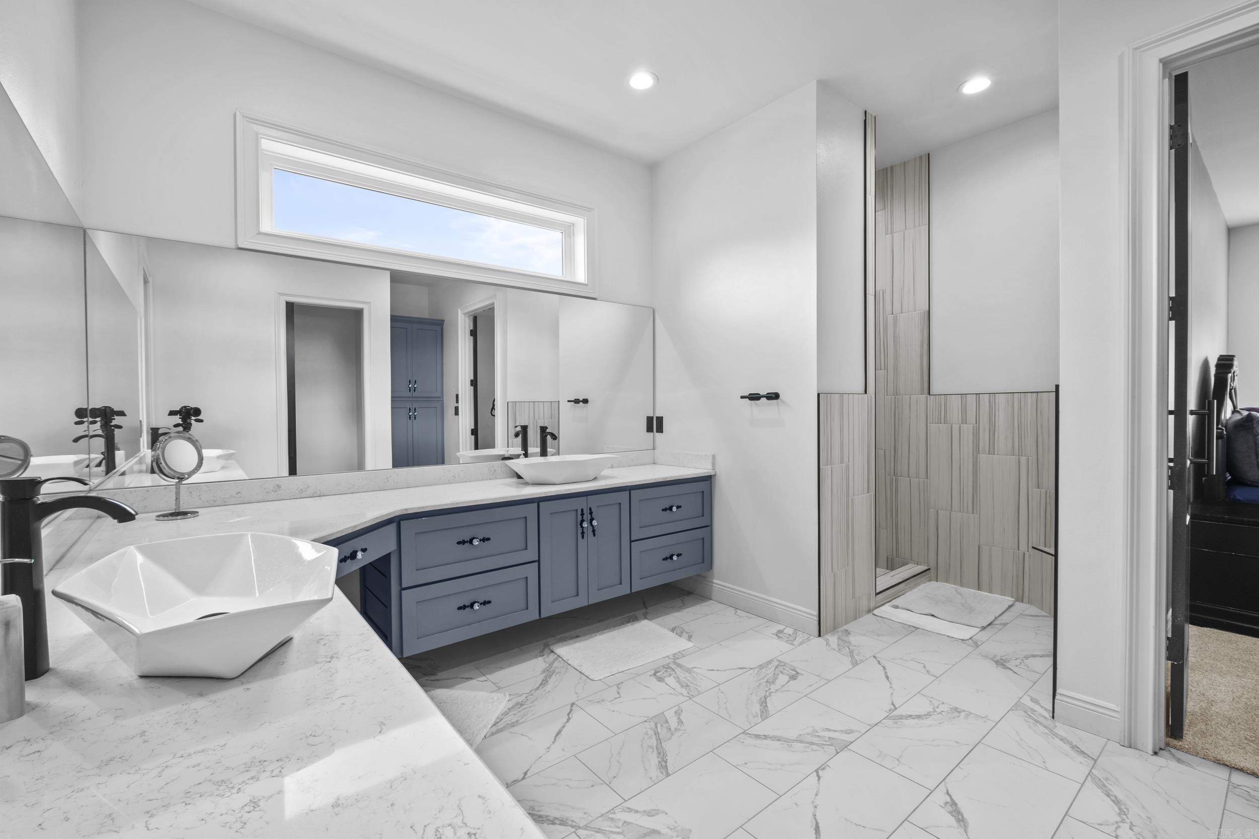 RIVER OAKS - Residential