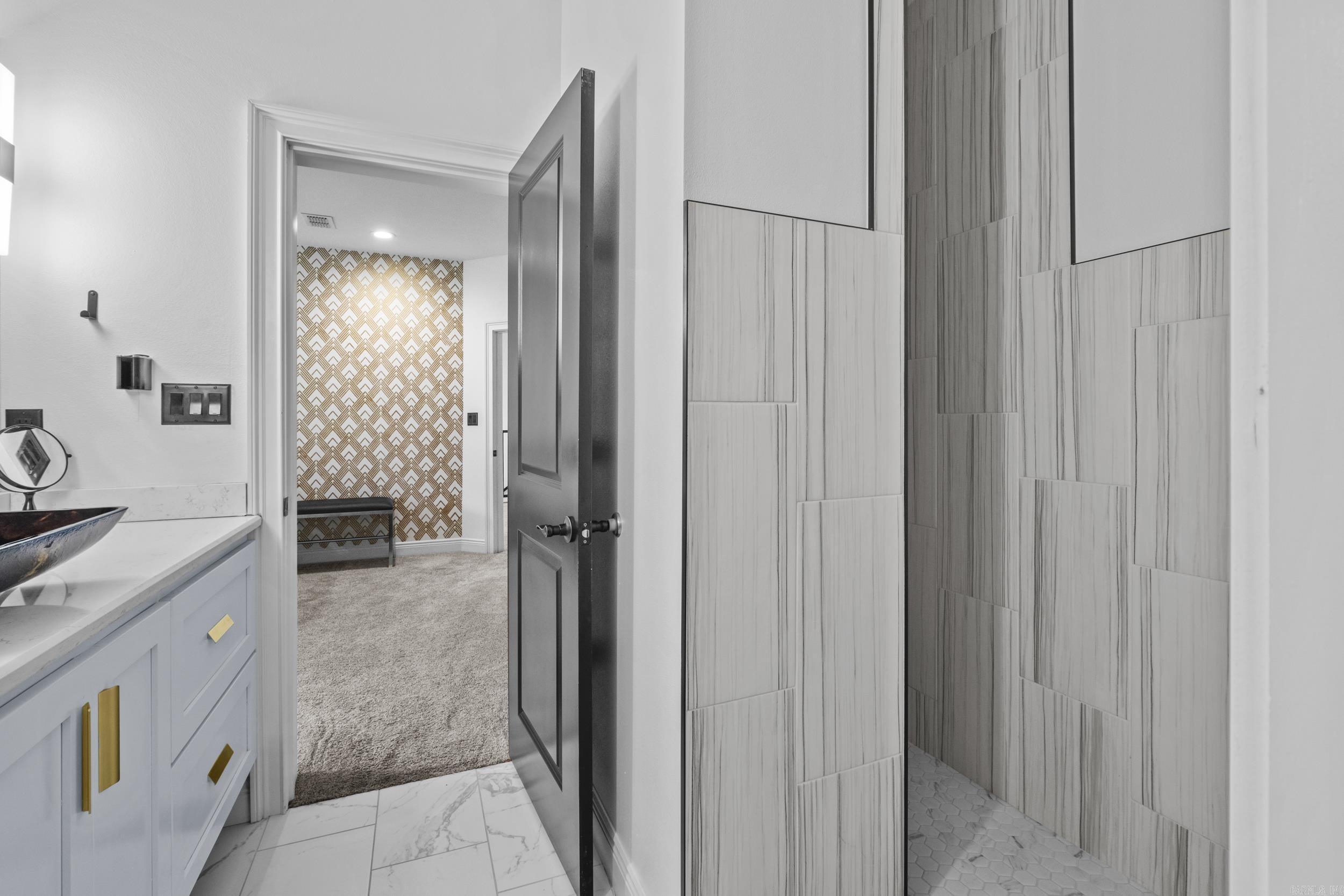 RIVER OAKS - Residential