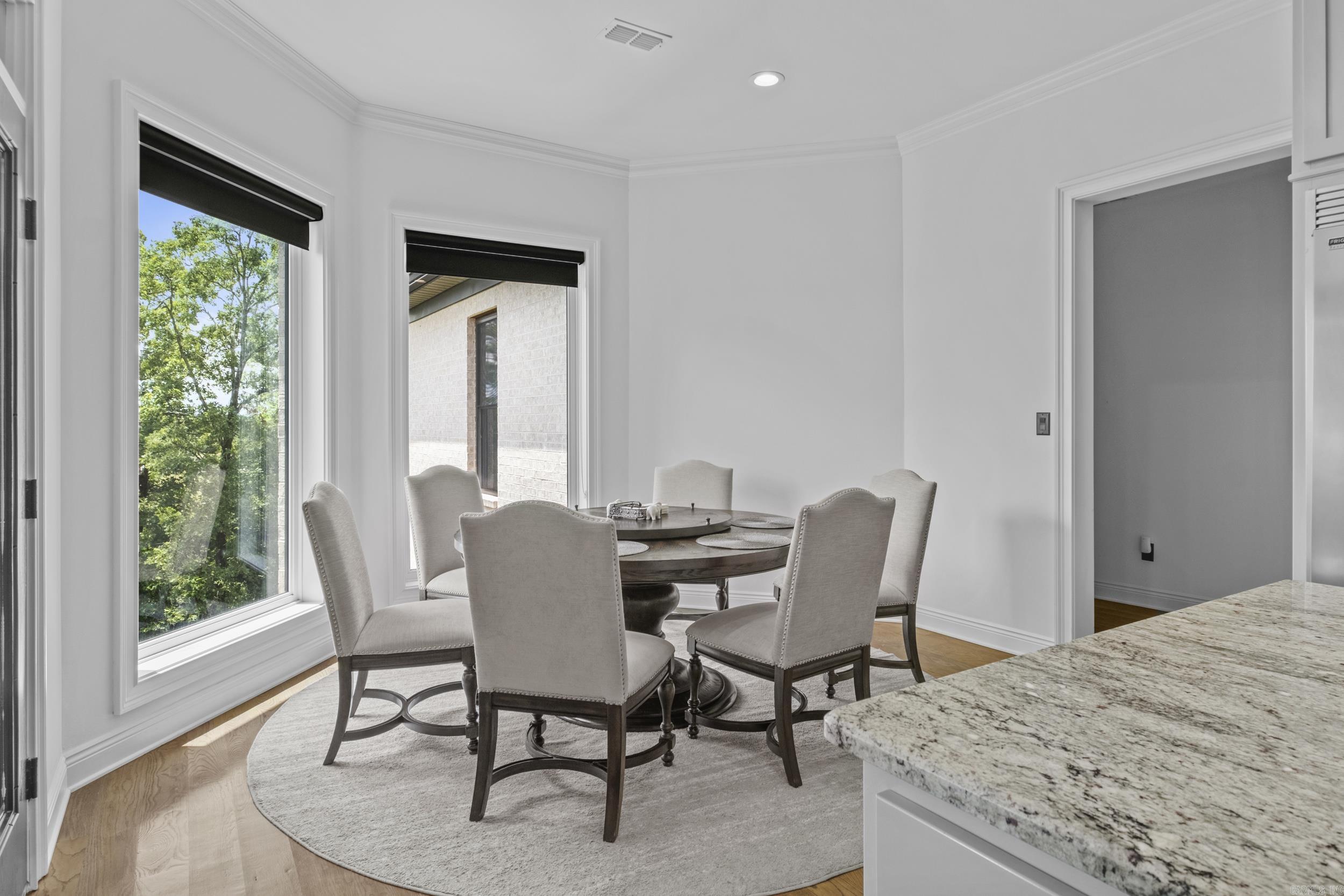 RIVER OAKS - Residential