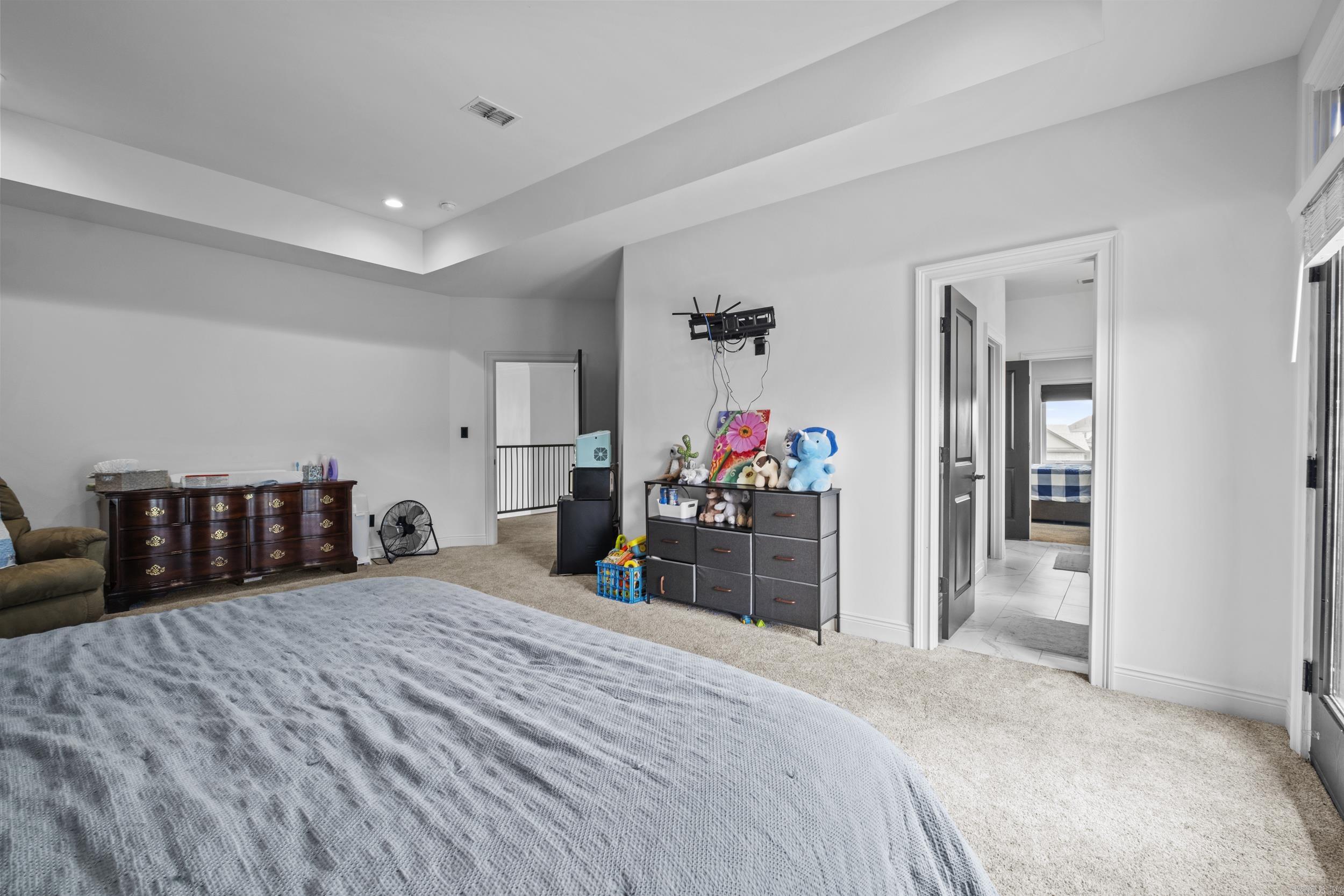 RIVER OAKS - Residential