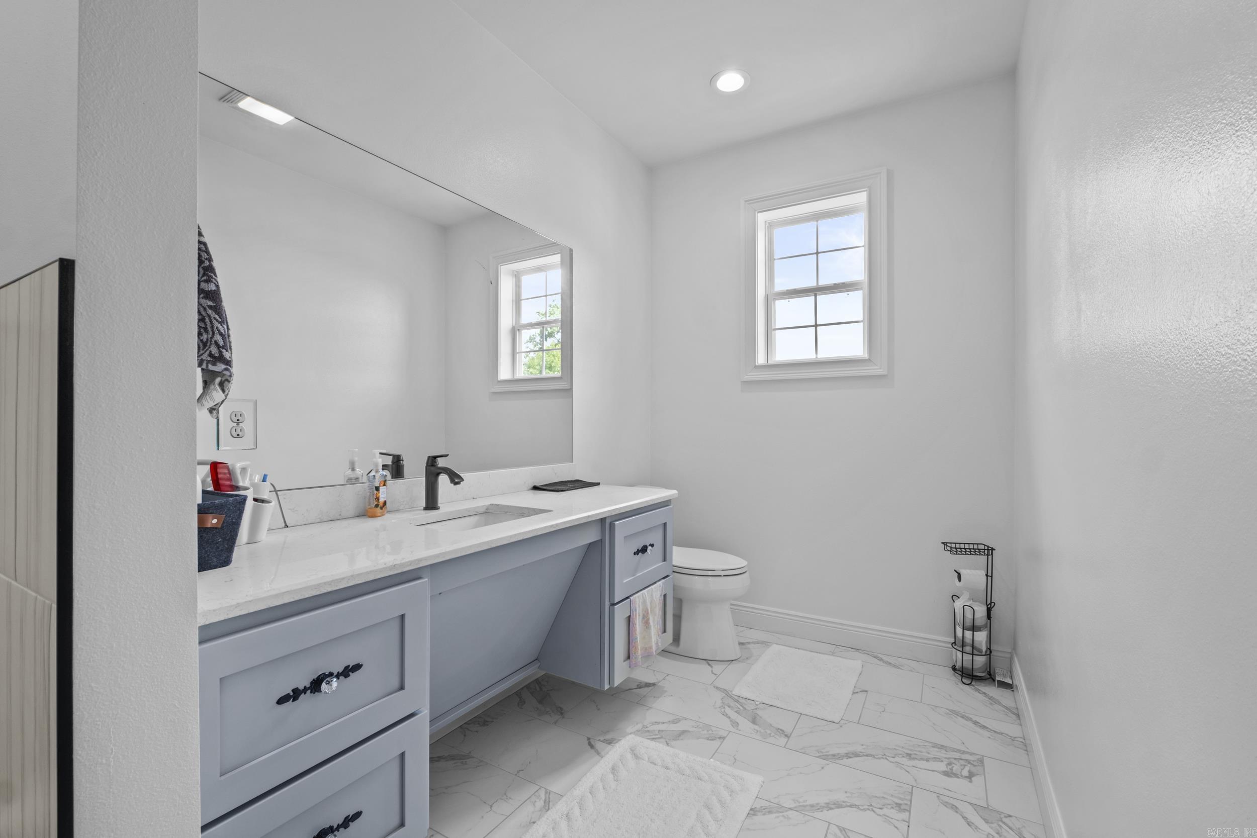 RIVER OAKS - Residential