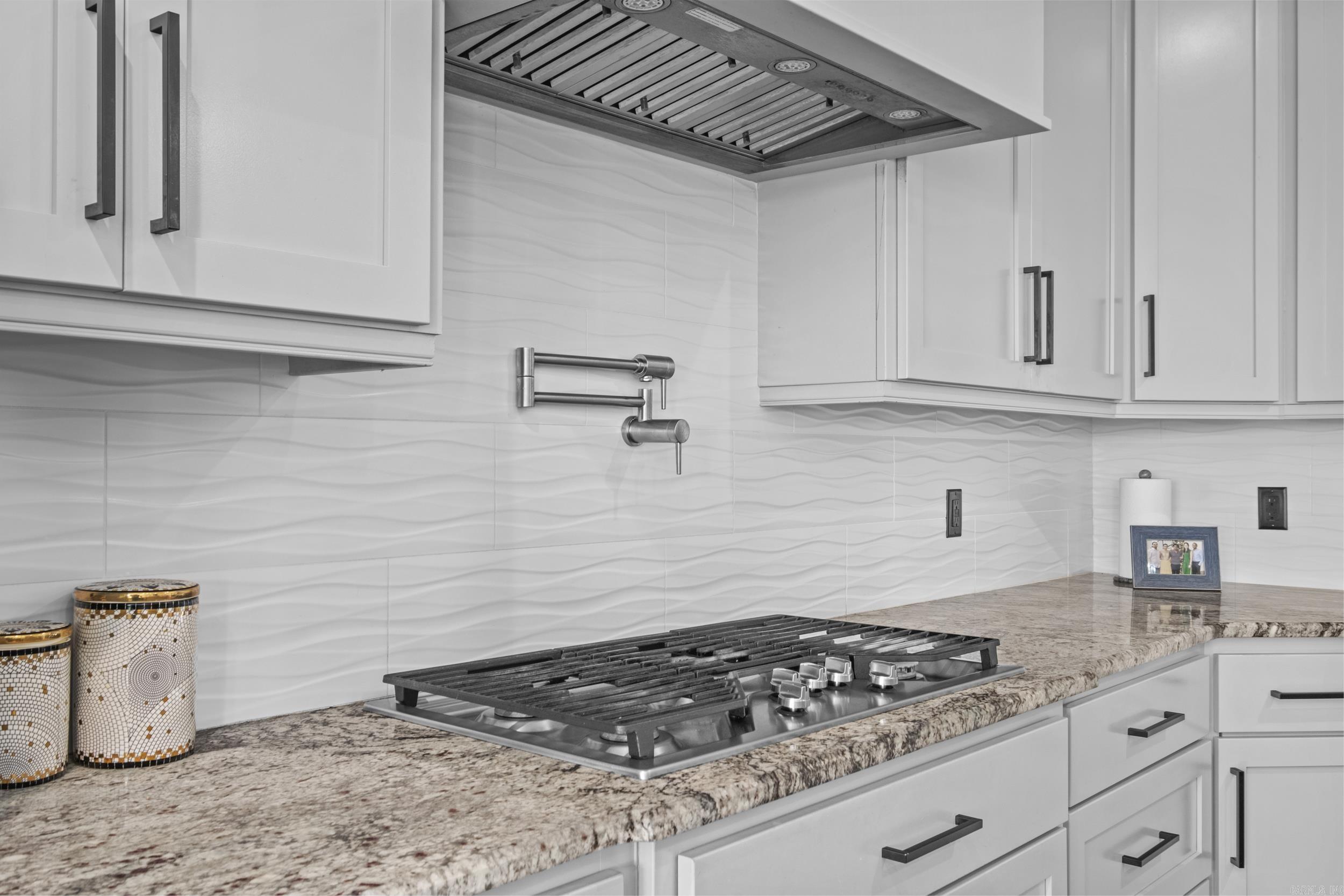 RIVER OAKS - Residential