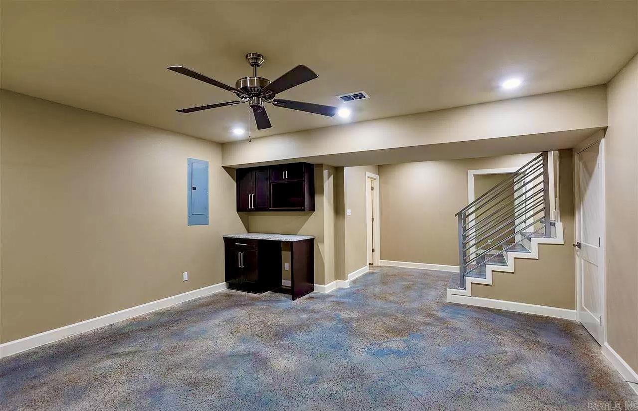 SIENNA LAKE - Residential