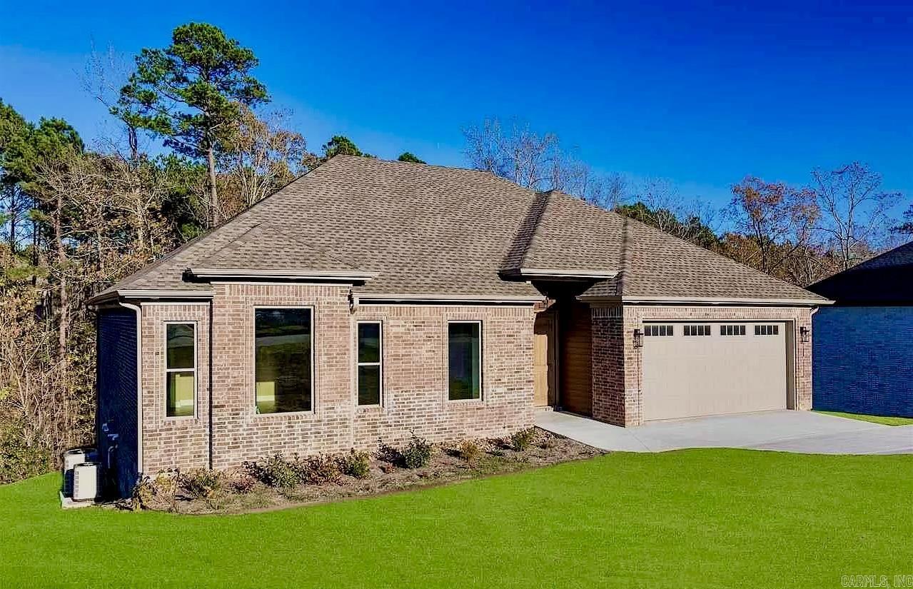 SIENNA LAKE - Residential