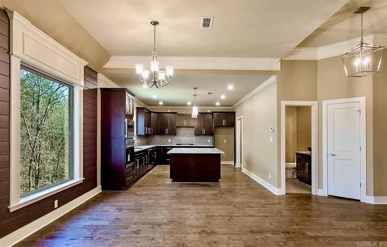 SIENNA LAKE - Residential