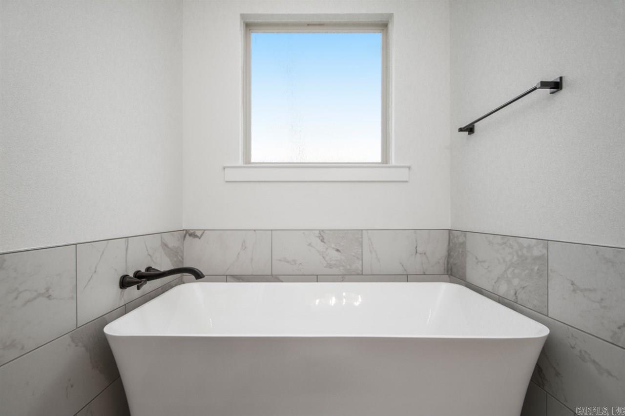 MILLERS GLENN - Residential