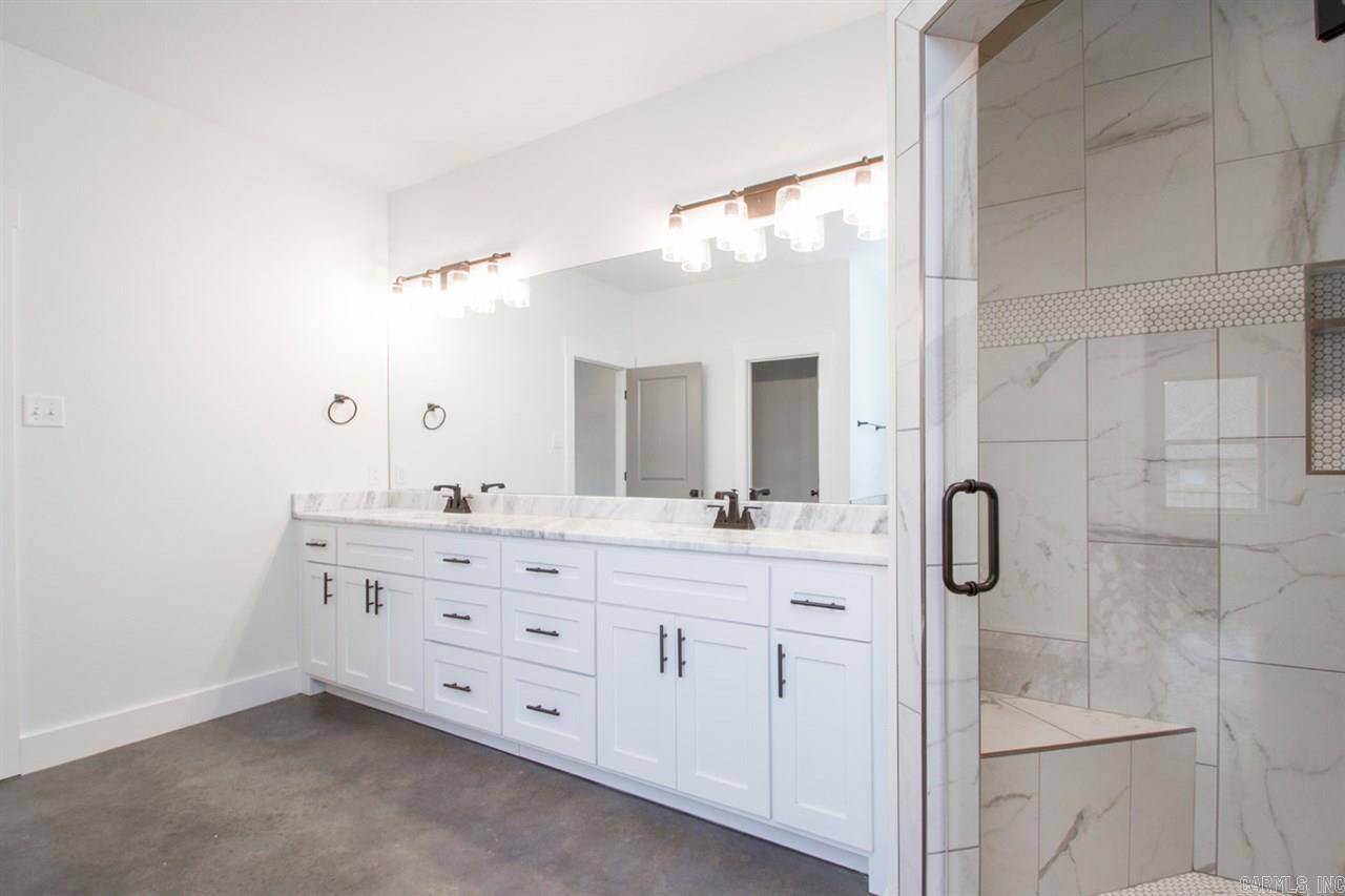 MILLERS GLENN - Residential