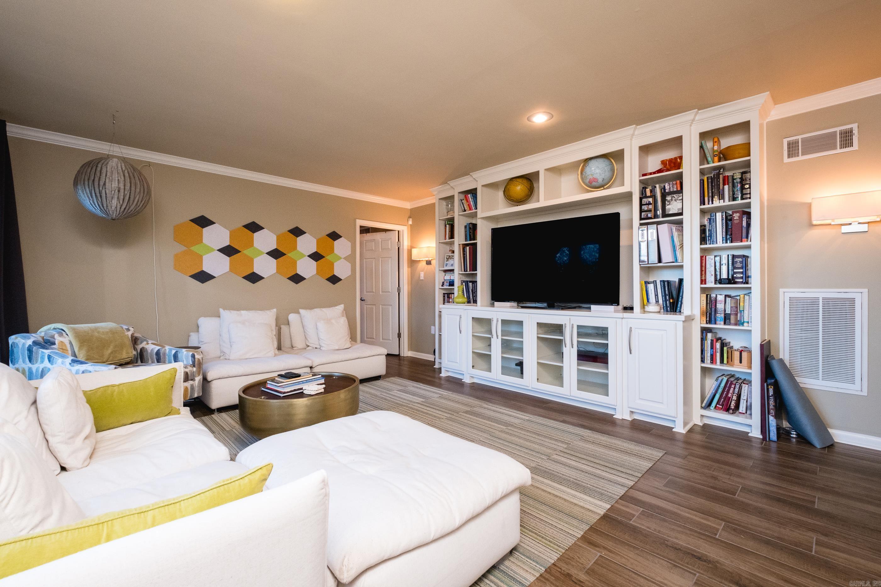 GRANDVIEW - Residential