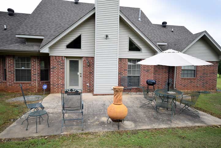 APACHE FLATS - Residential