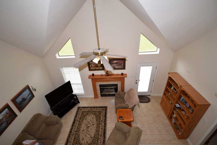 APACHE FLATS - Residential