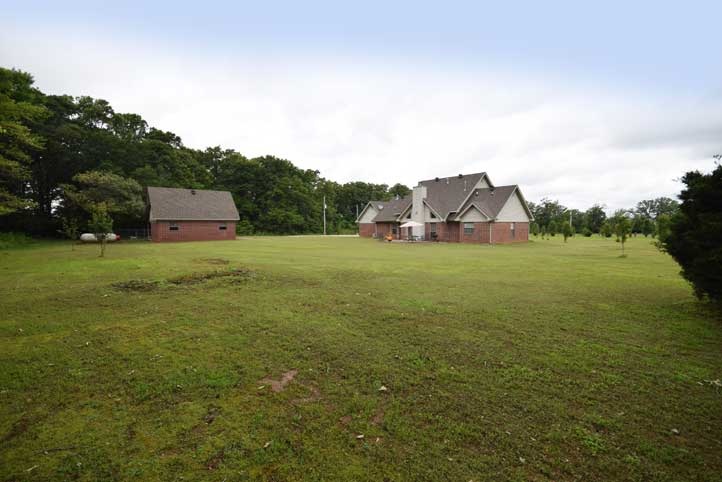 APACHE FLATS - Residential