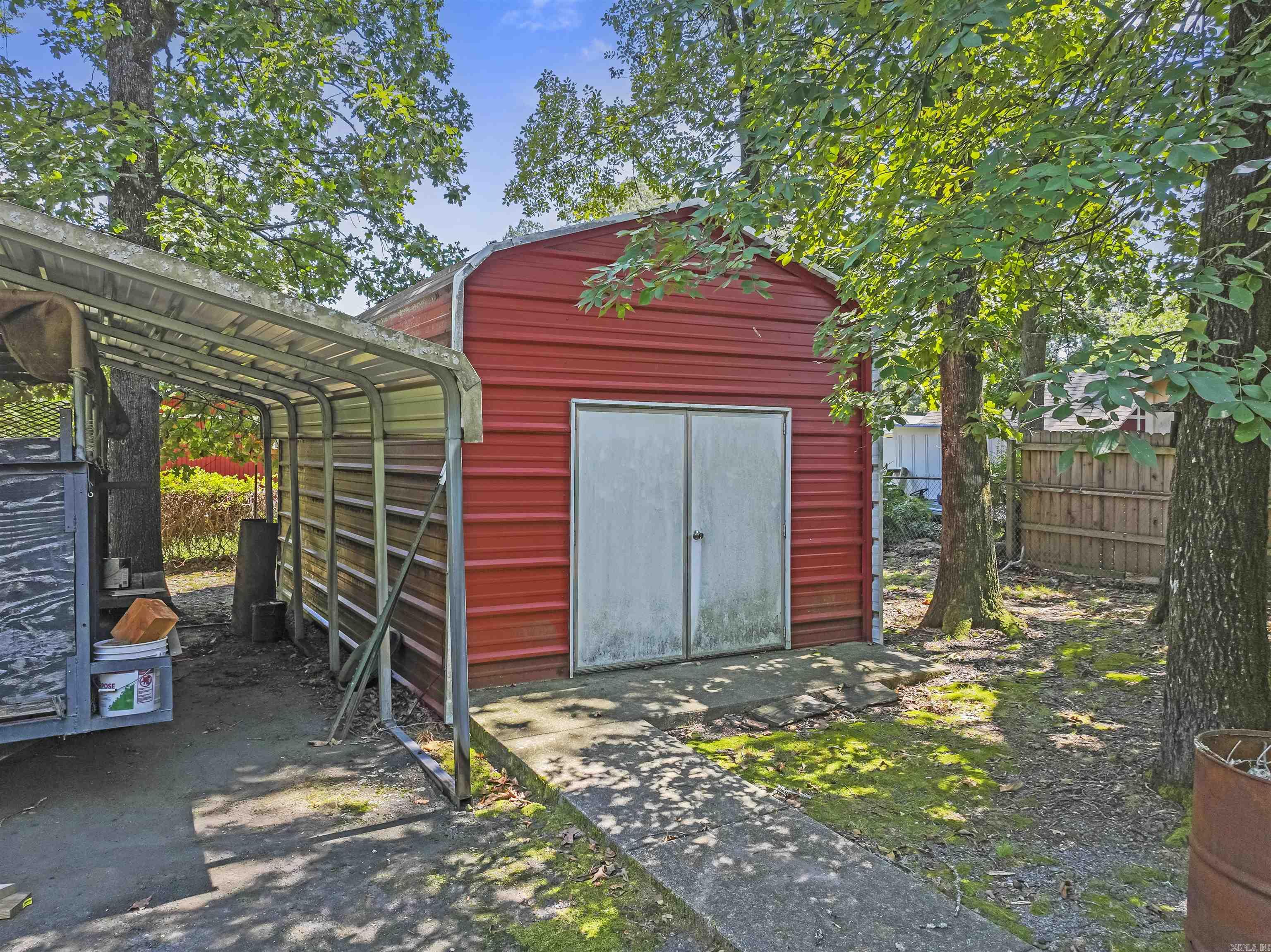 INDIAN HILLS ESTATES - Residential