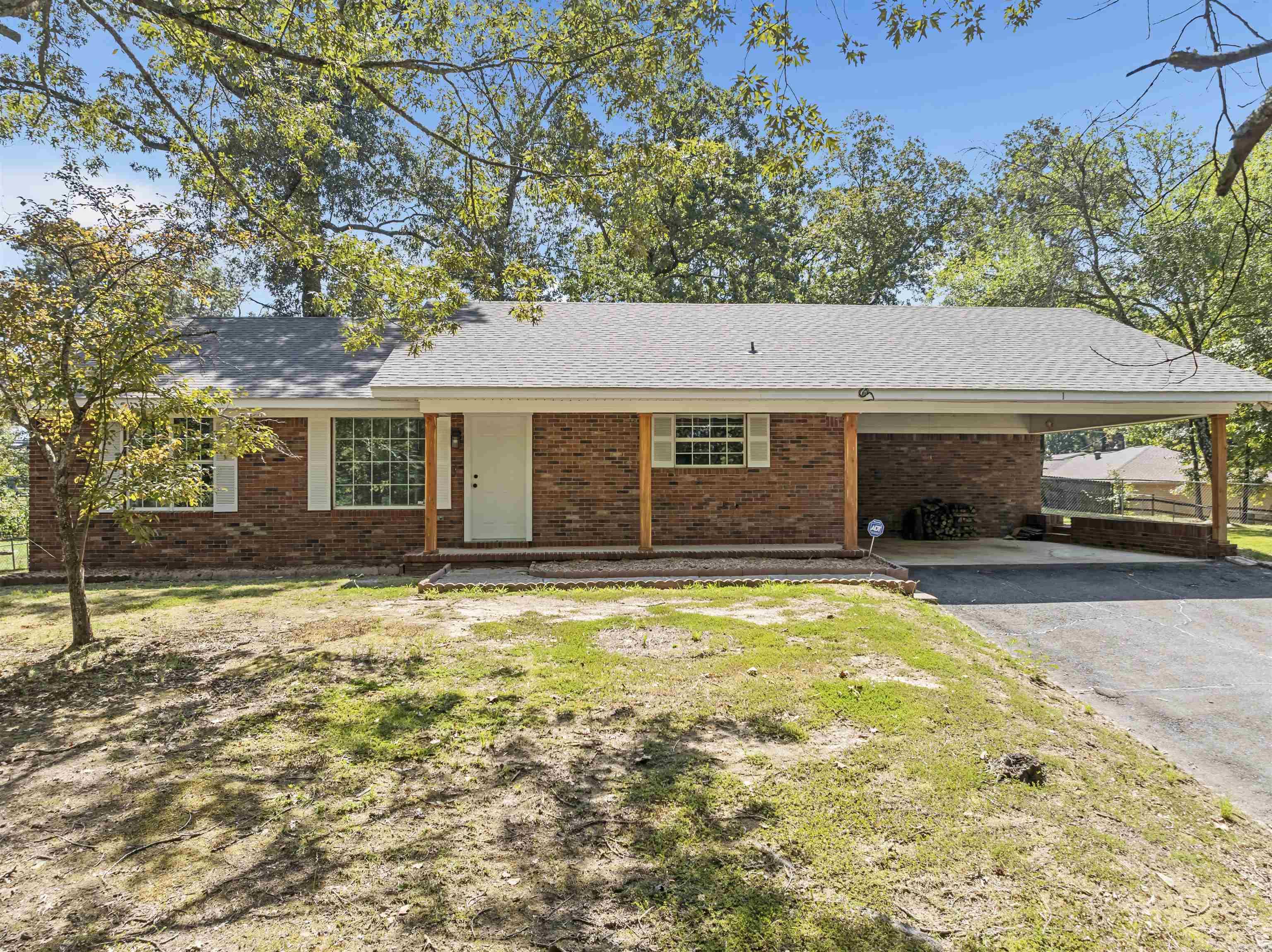 INDIAN HILLS ESTATES - Residential