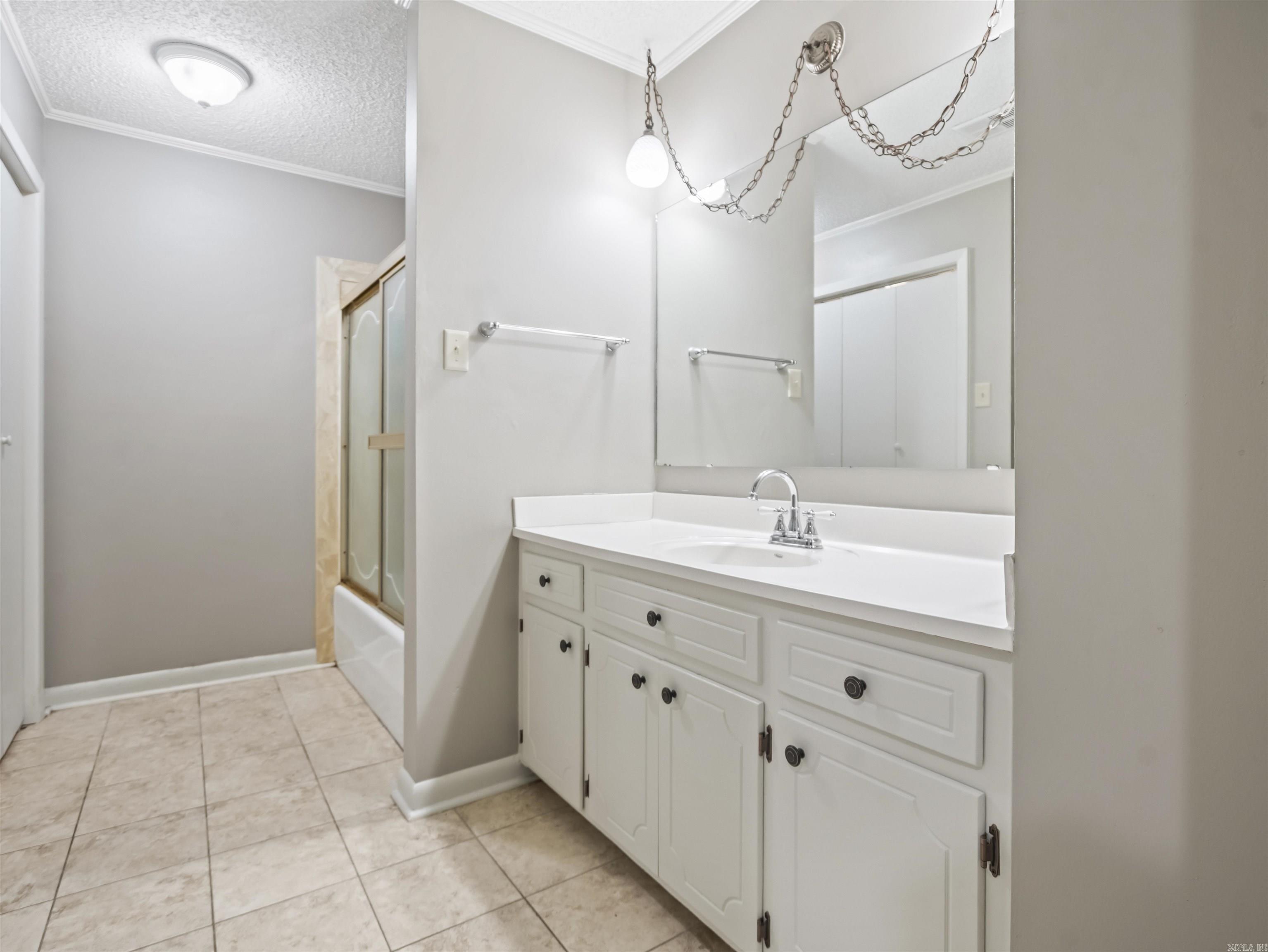 INDIAN HILLS ESTATES - Residential