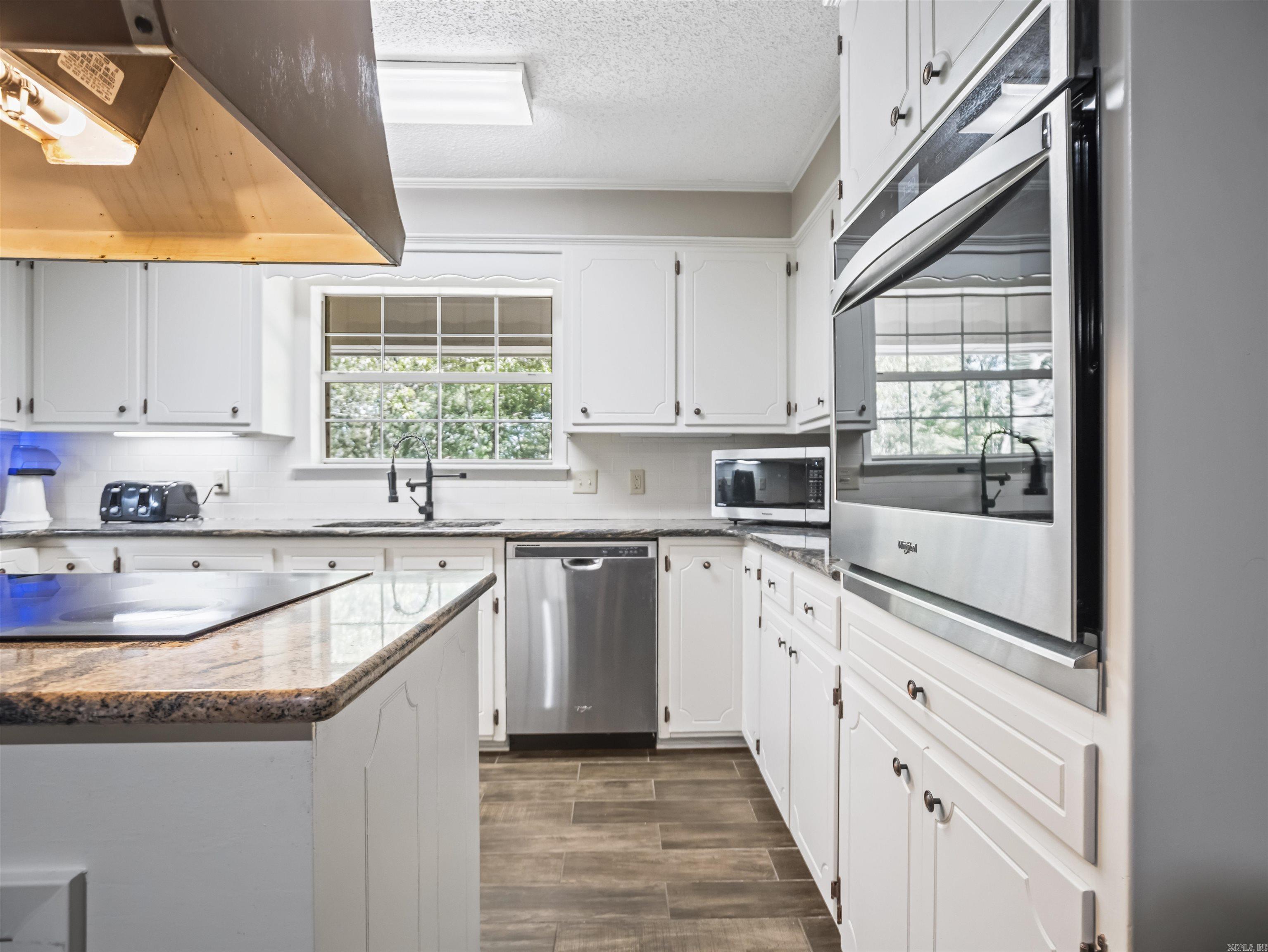 INDIAN HILLS ESTATES - Residential
