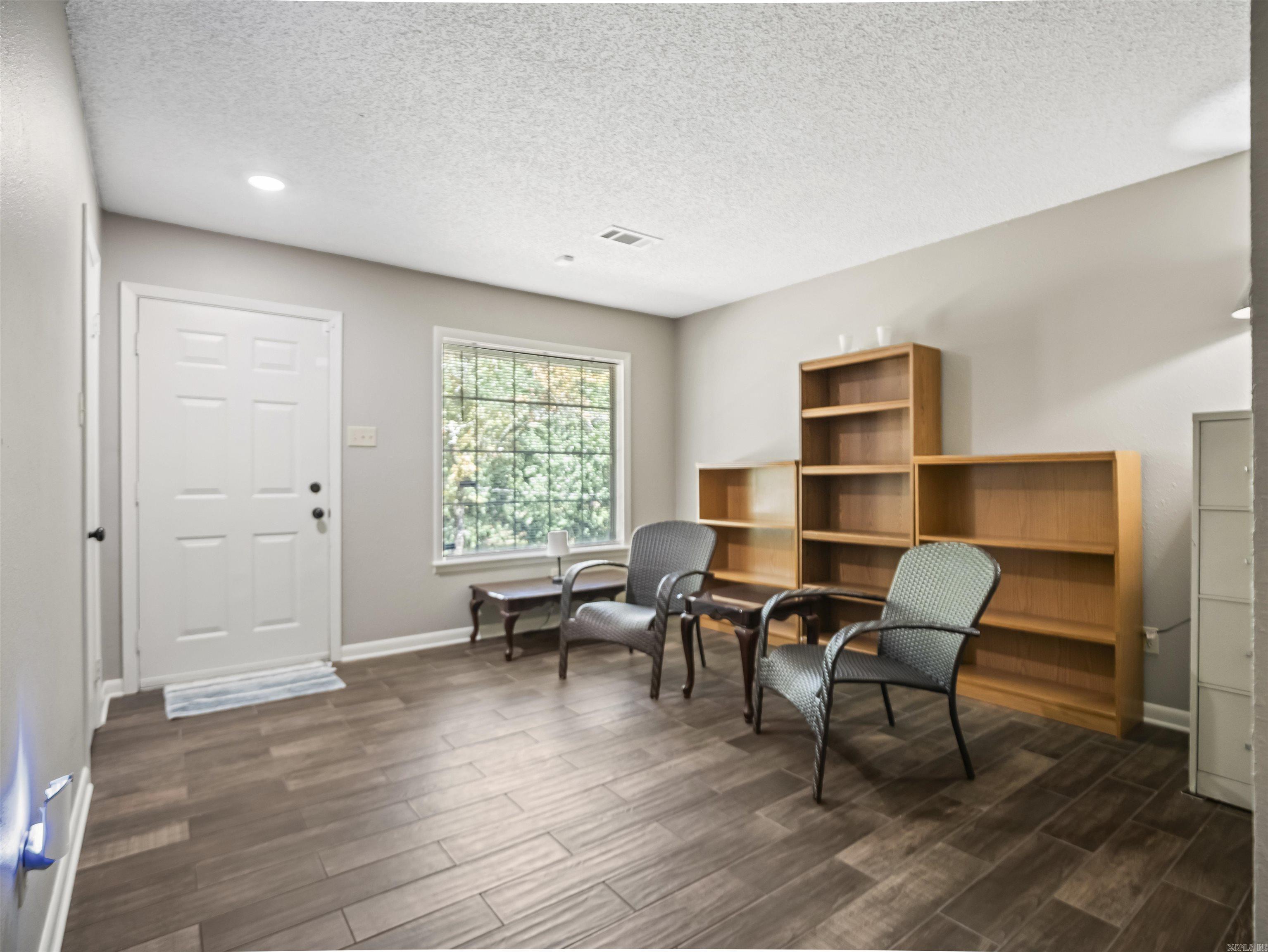INDIAN HILLS ESTATES - Residential