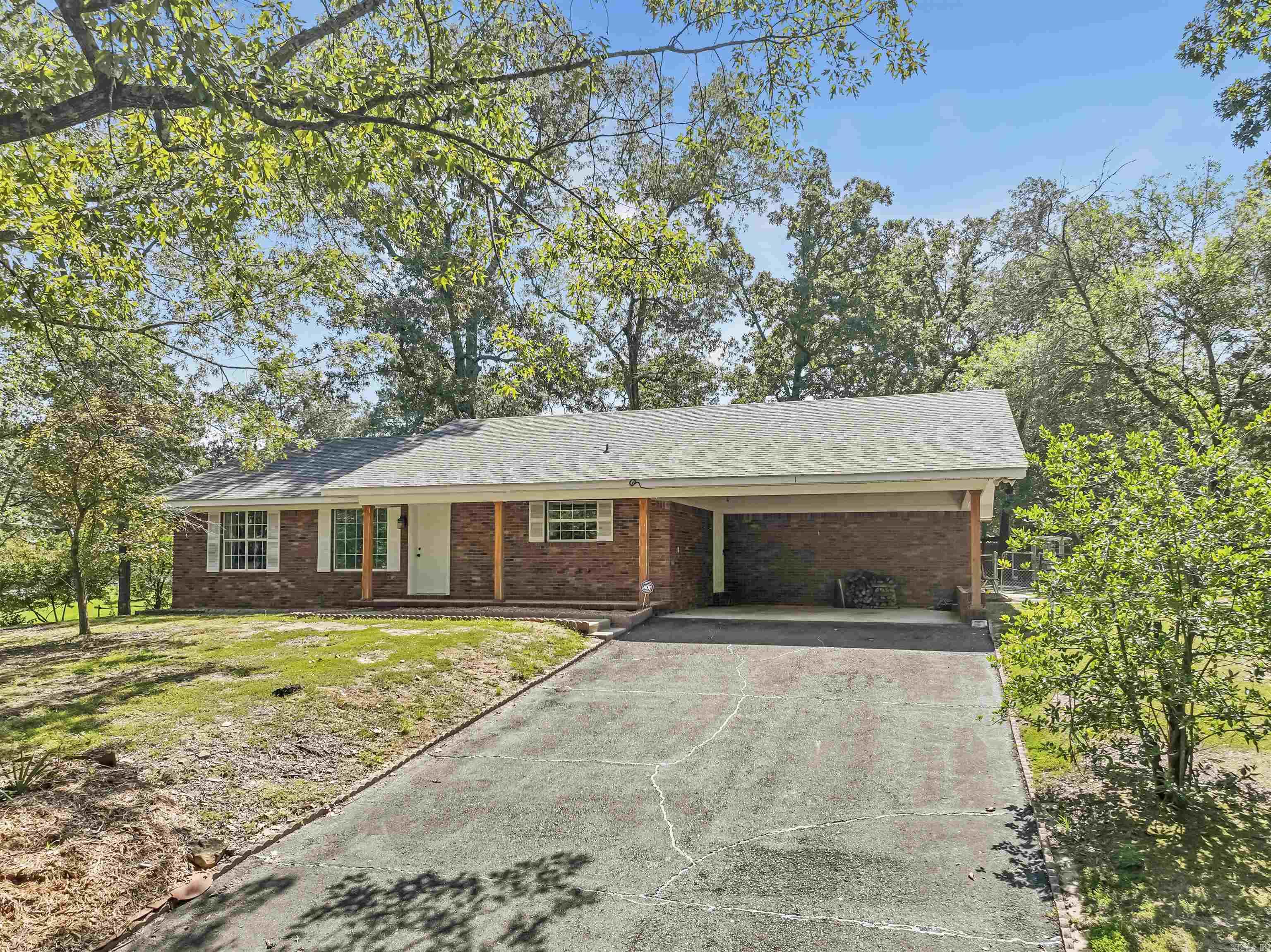 INDIAN HILLS ESTATES - Residential