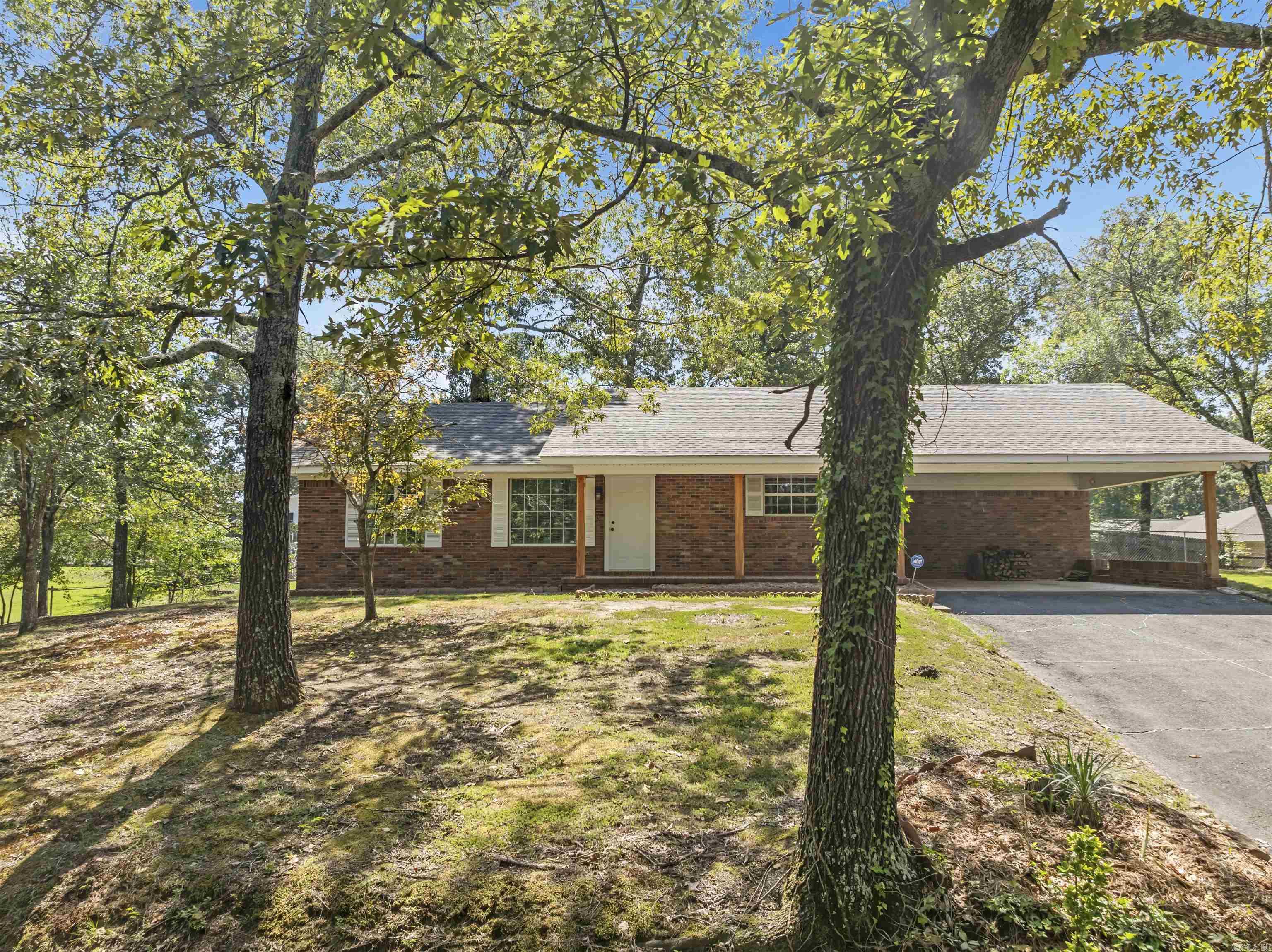 INDIAN HILLS ESTATES - Residential