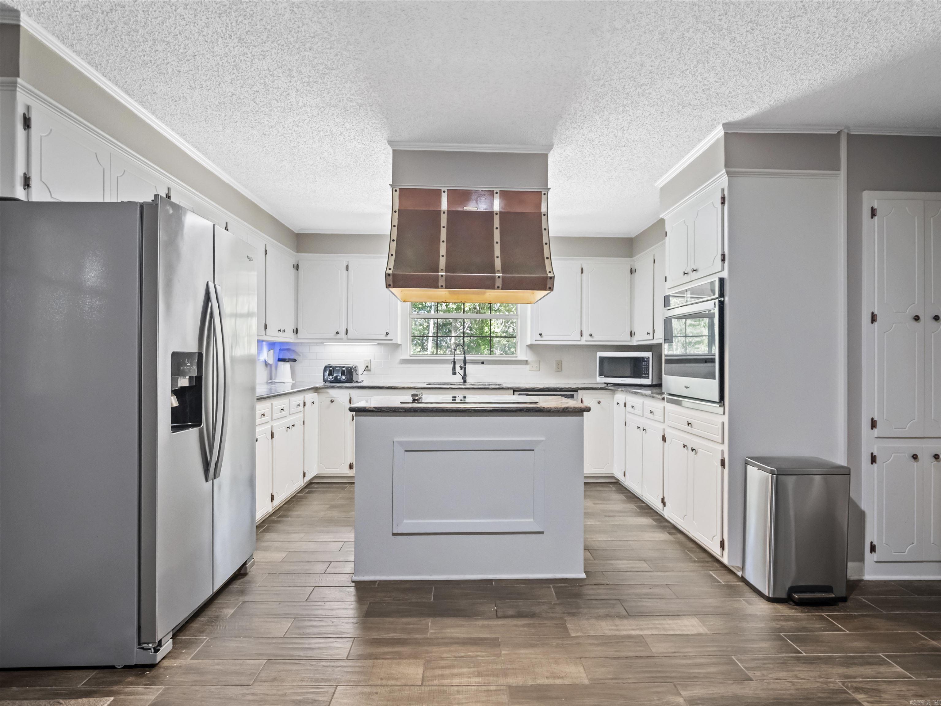 INDIAN HILLS ESTATES - Residential