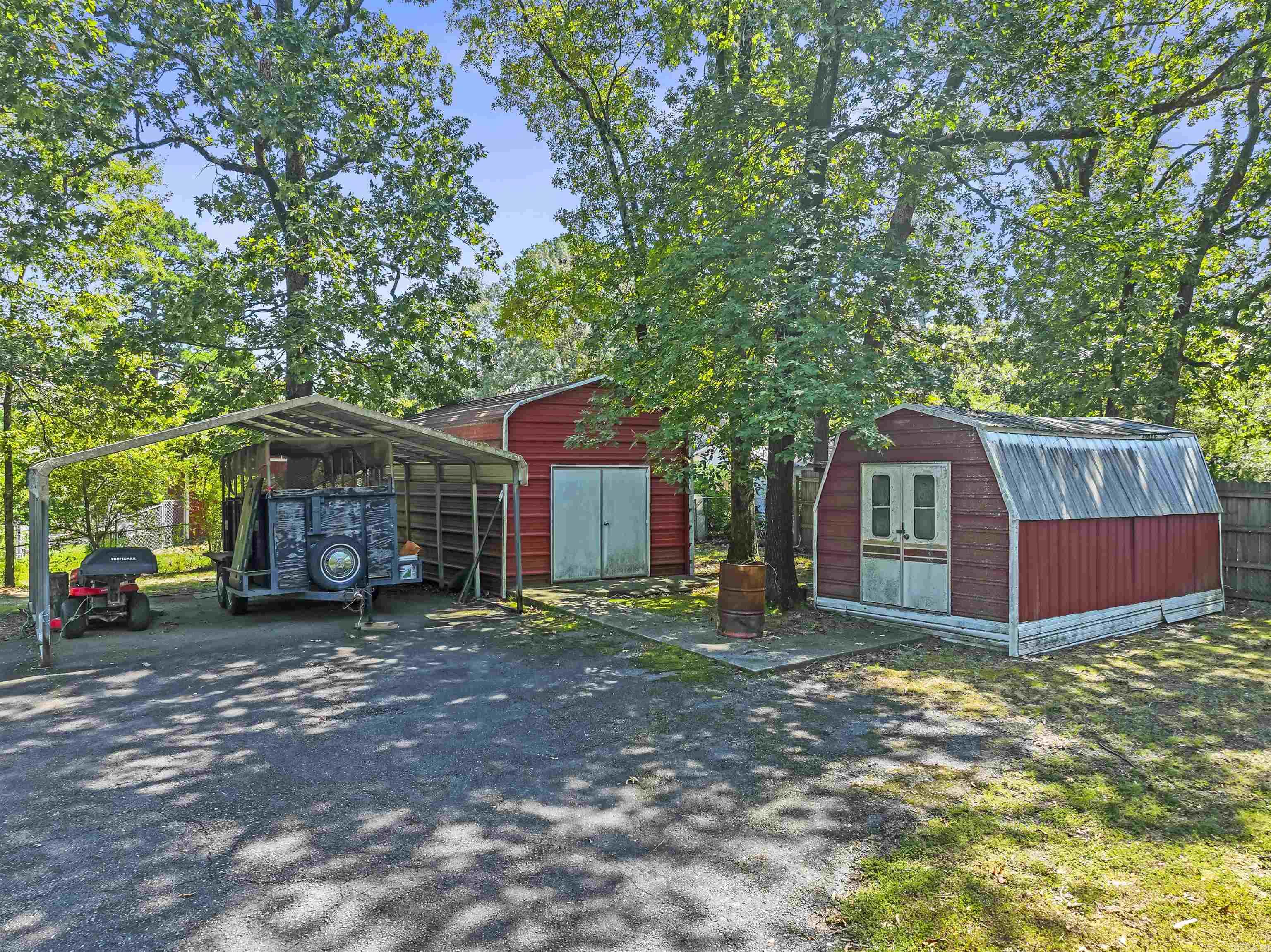 INDIAN HILLS ESTATES - Residential
