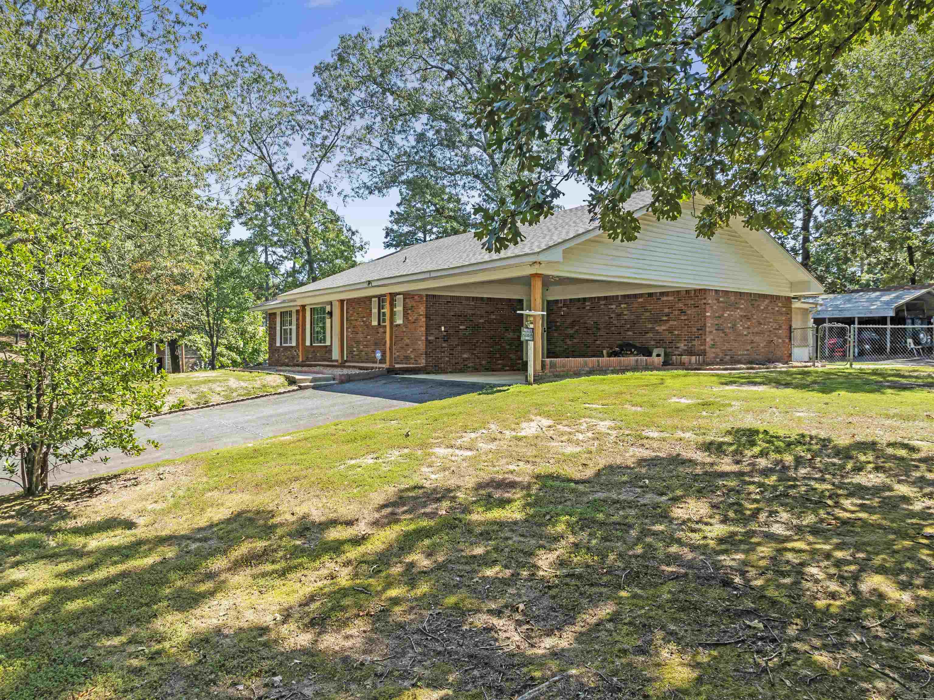 INDIAN HILLS ESTATES - Residential