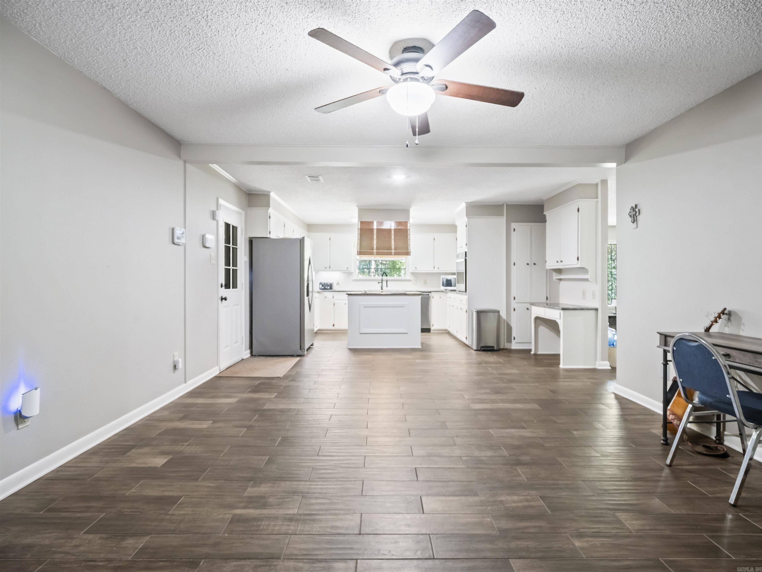 INDIAN HILLS ESTATES - Residential