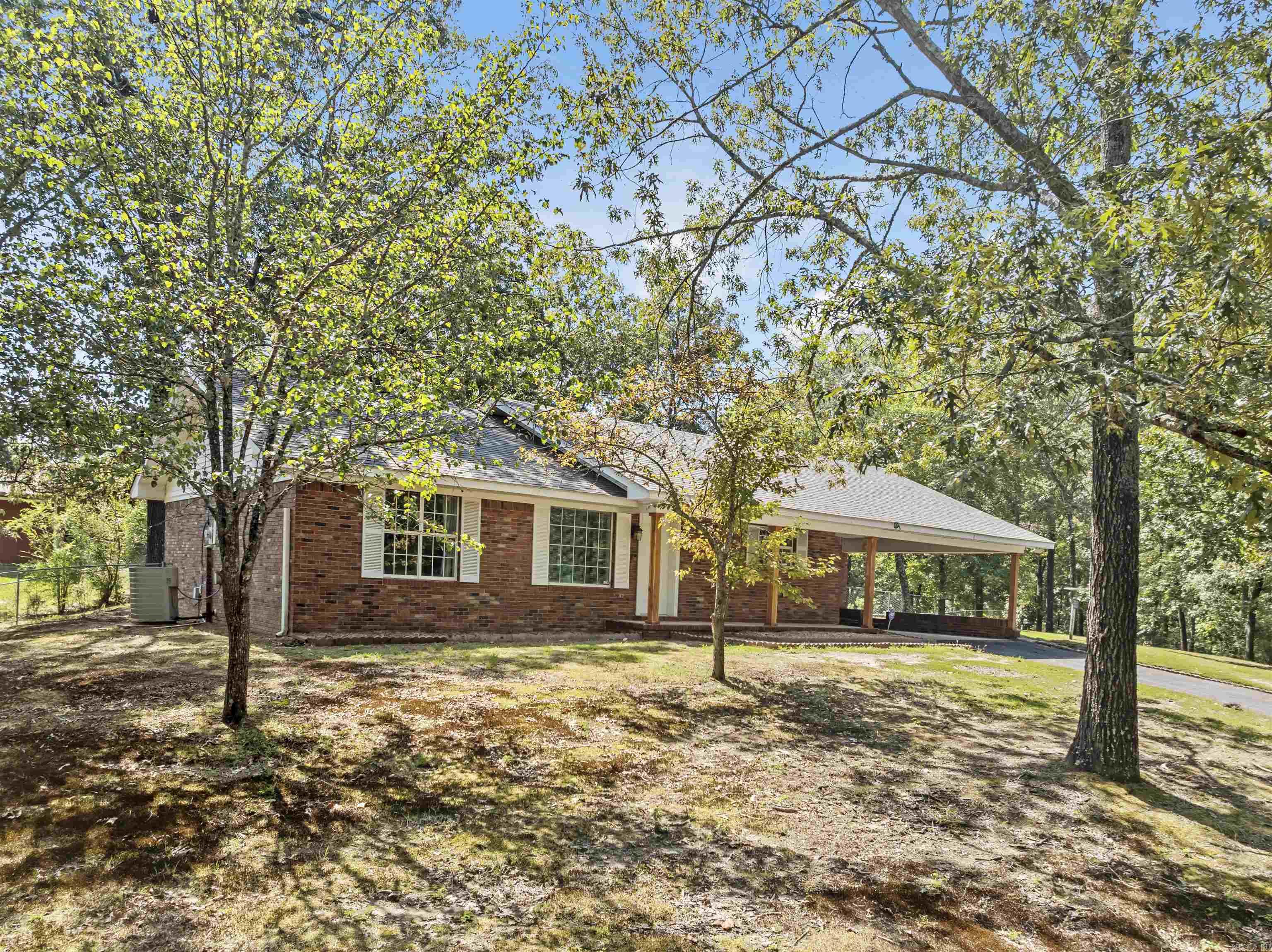 INDIAN HILLS ESTATES - Residential
