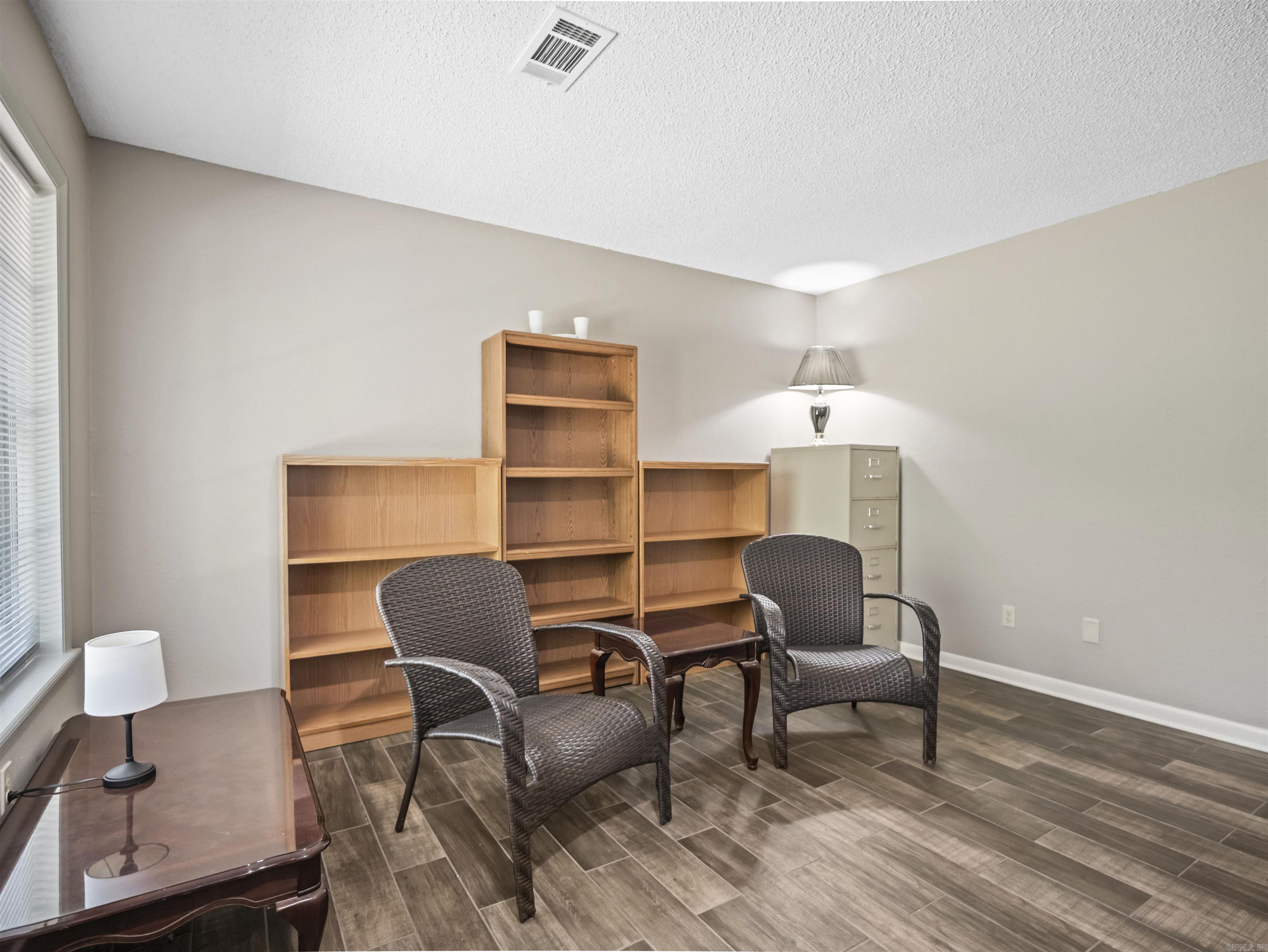 INDIAN HILLS ESTATES - Residential