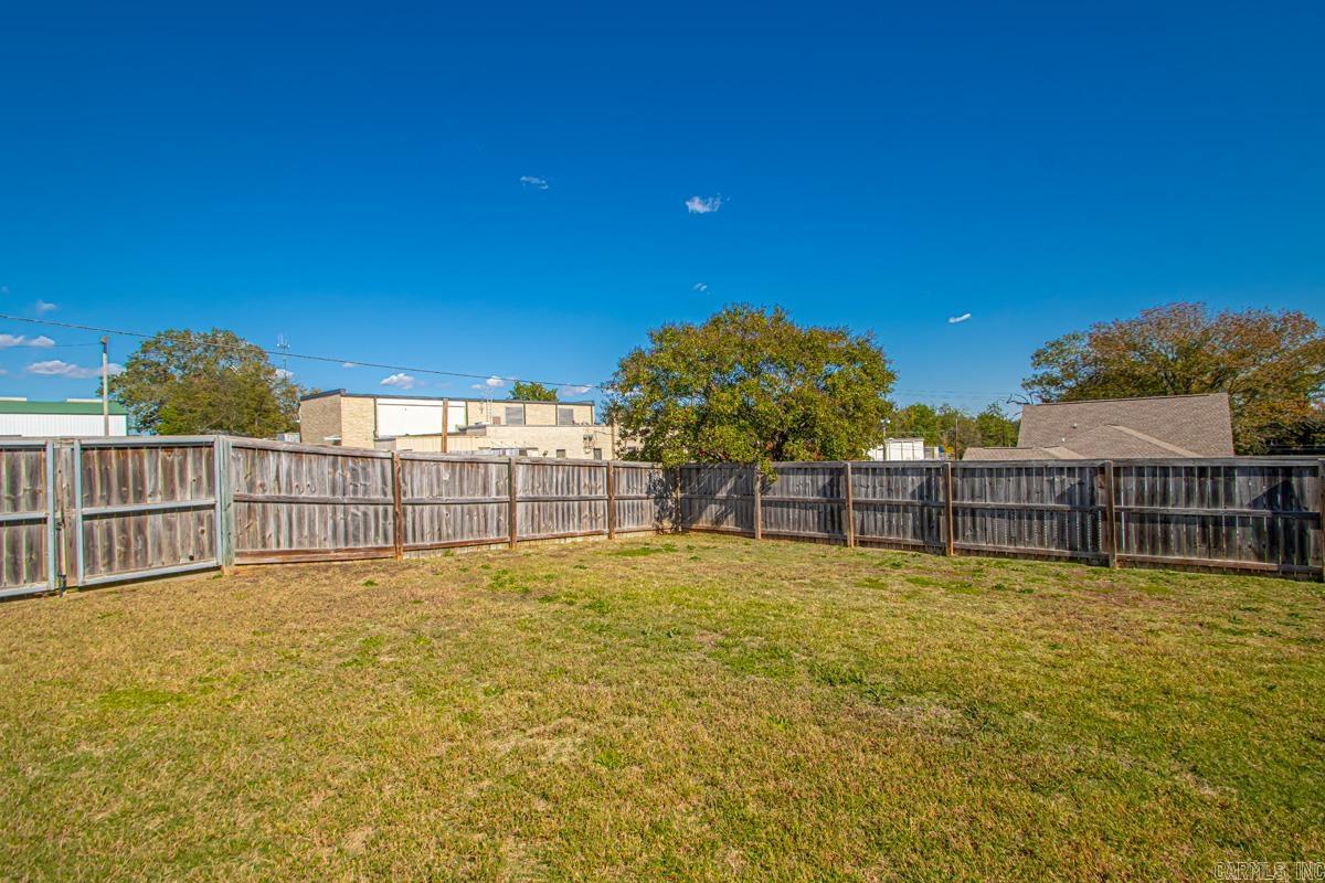 ORIGINAL TOWN-BENTON - Residential