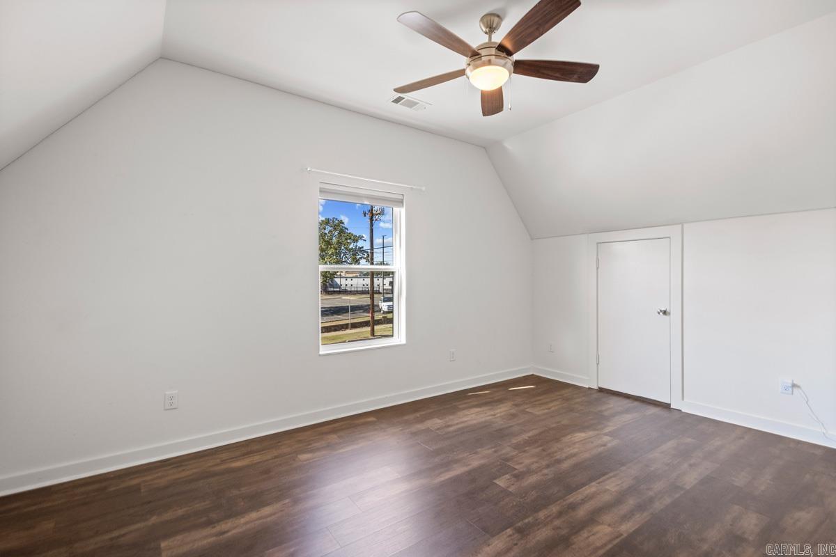 ORIGINAL TOWN-BENTON - Residential