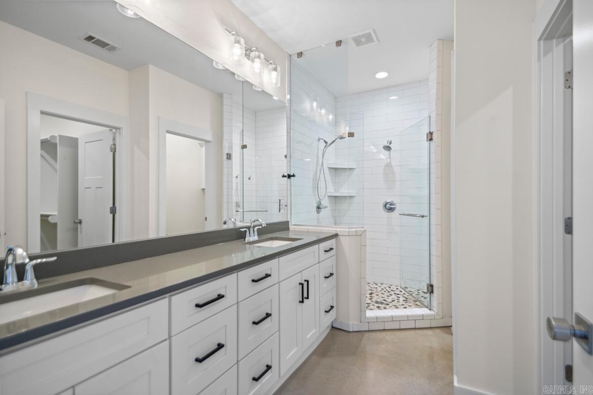 ORIGINAL TOWN-BENTON - Residential