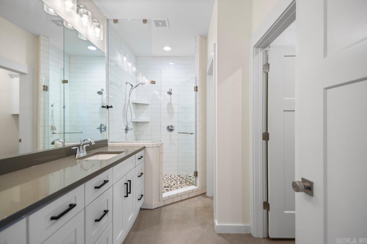 ORIGINAL TOWN-BENTON - Residential