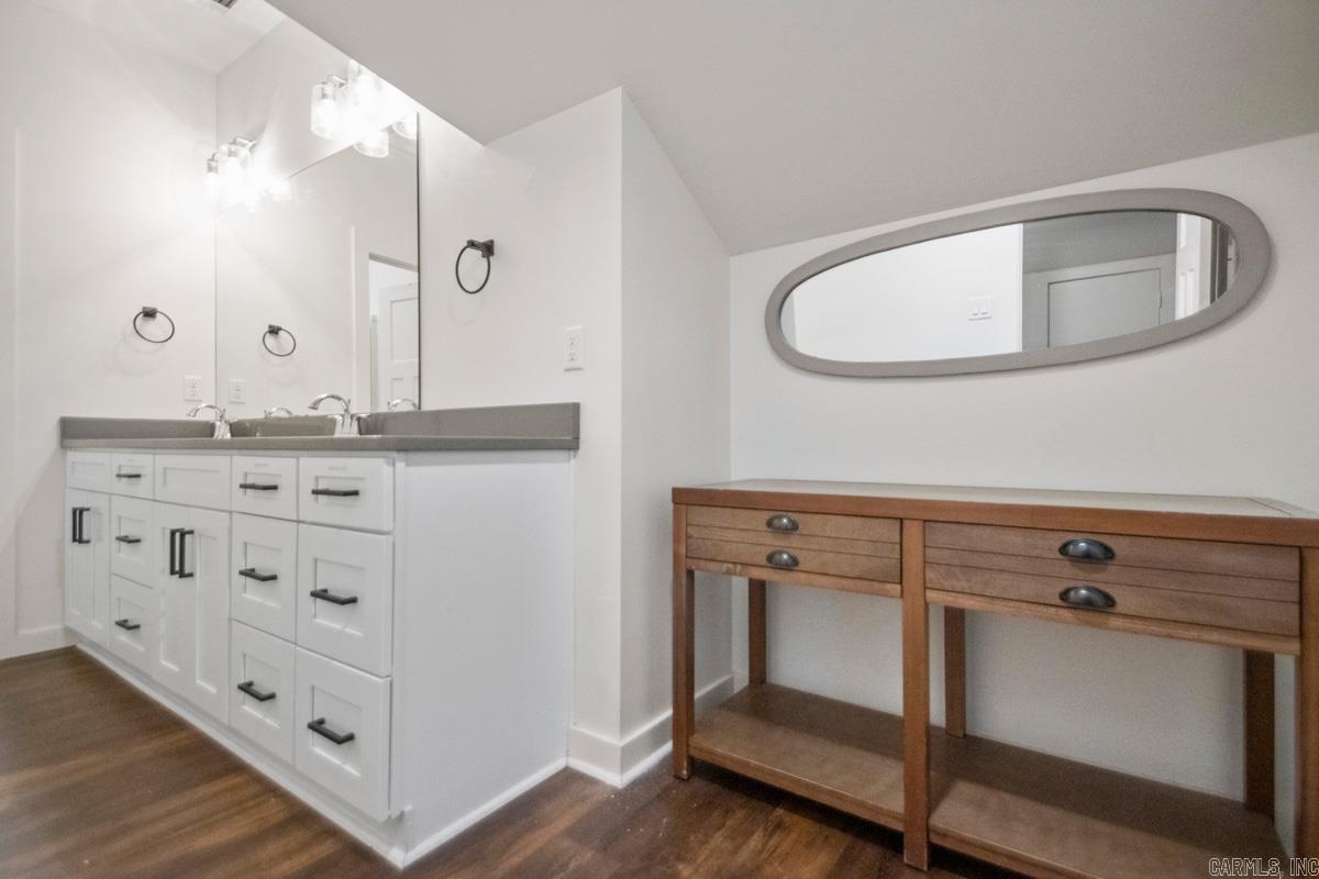 ORIGINAL TOWN-BENTON - Residential