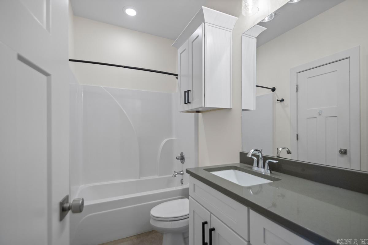 ORIGINAL TOWN-BENTON - Residential