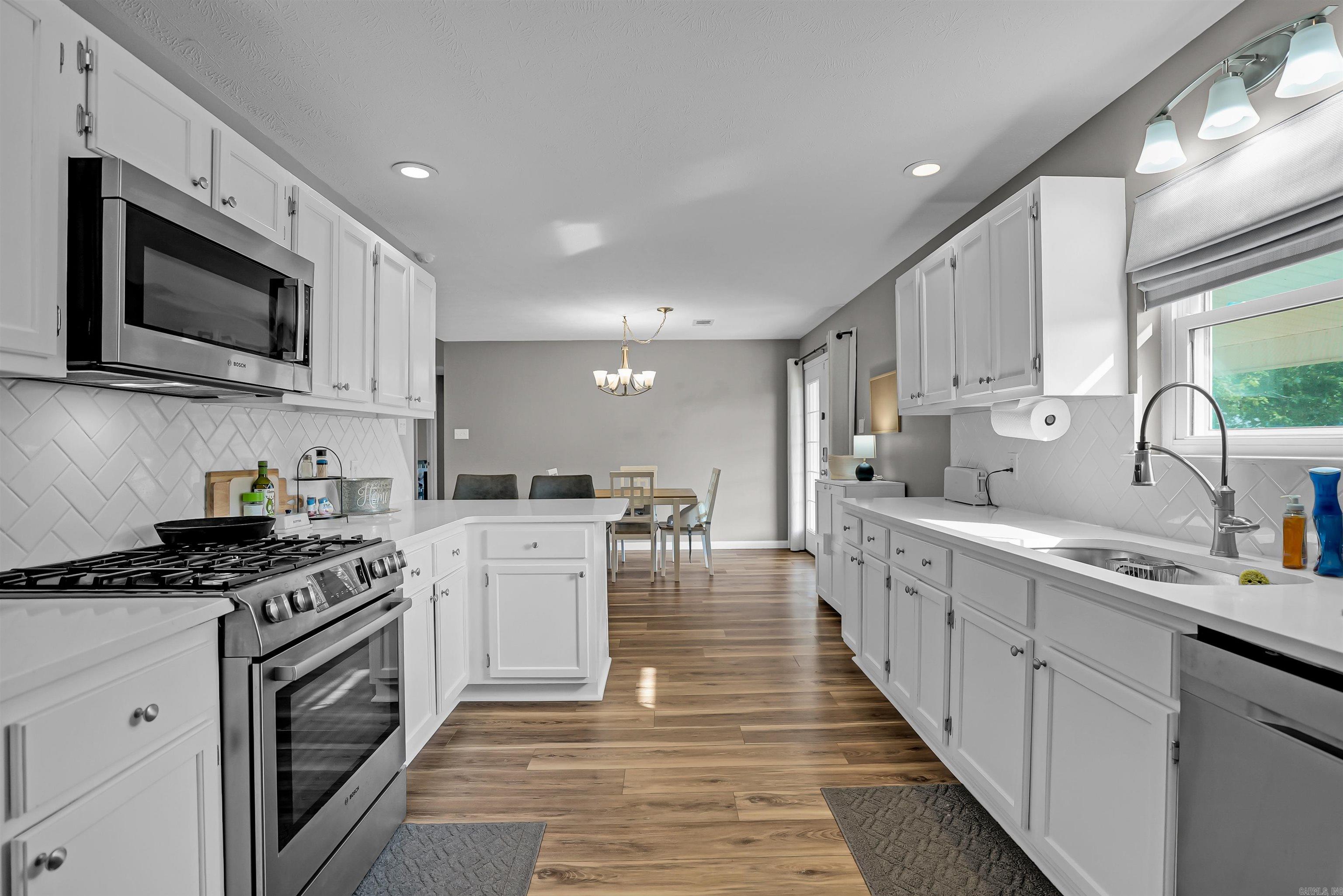 DOVE CREEK - Residential