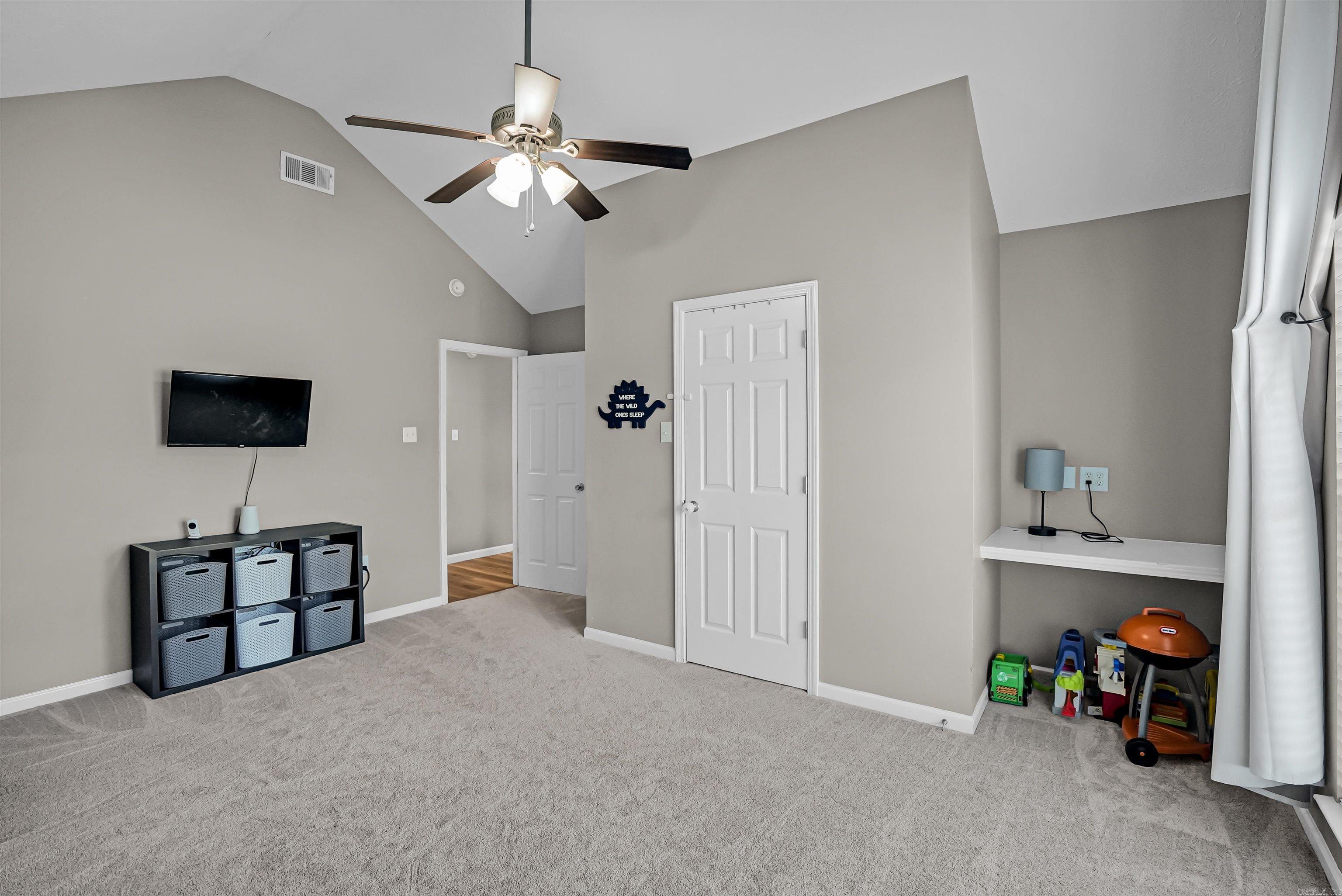 DOVE CREEK - Residential
