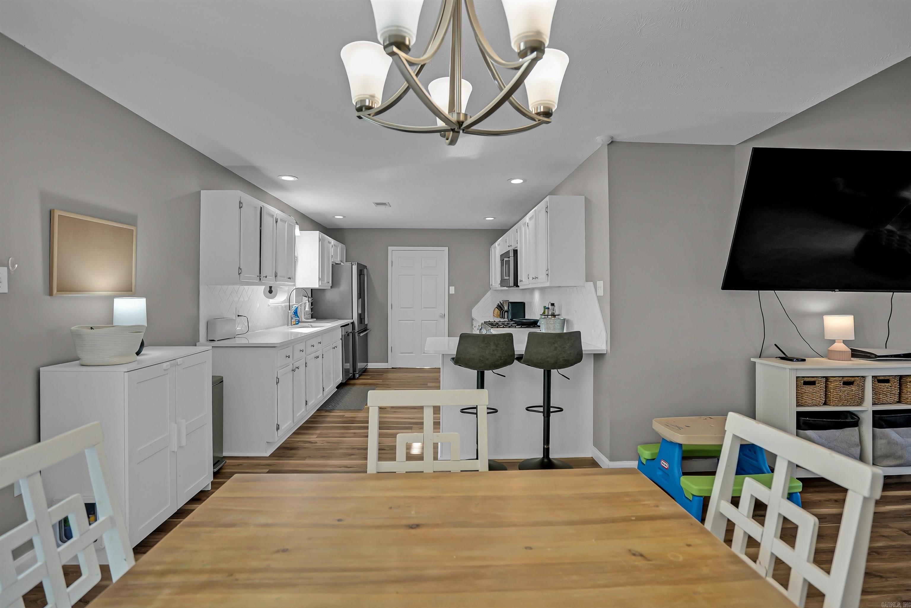 DOVE CREEK - Residential