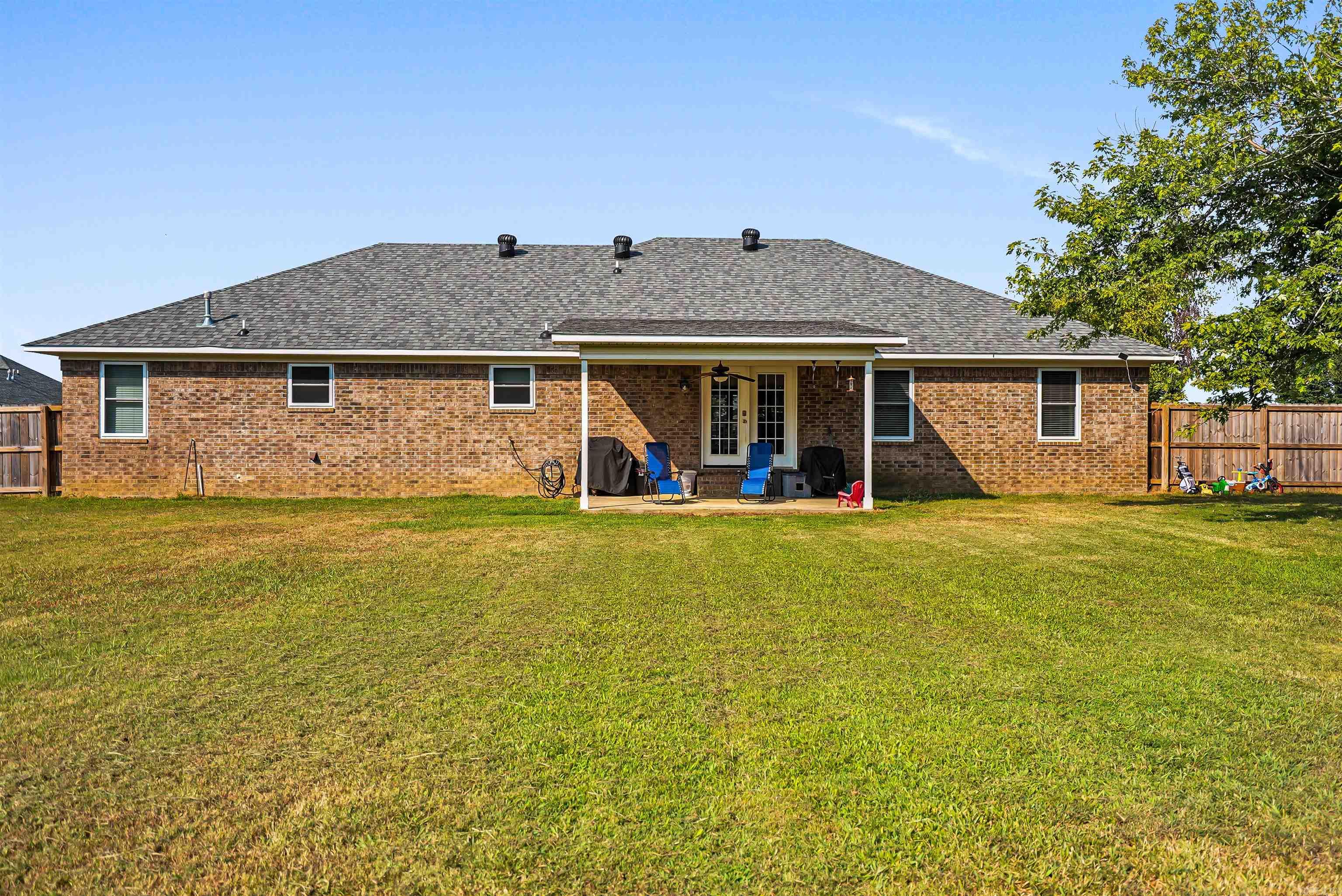 DOVE CREEK - Residential