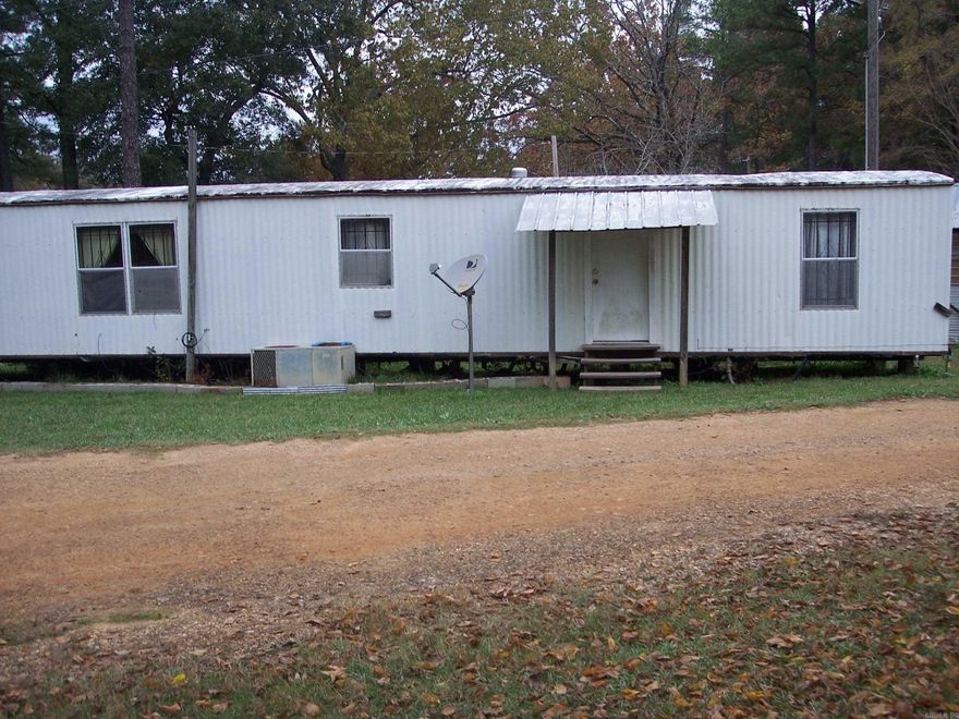 This is leased land.  Buyer would need to be approved by the land owner.